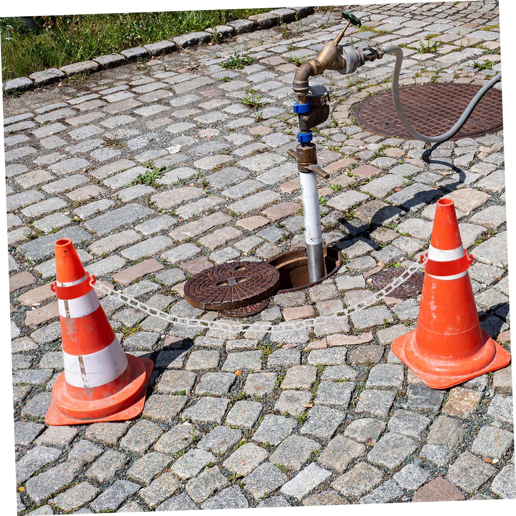 Unomor Versatile Traffic Chain 5m Plastic Safety Barrier Chain Barrier Link for Parking Convenient Secure