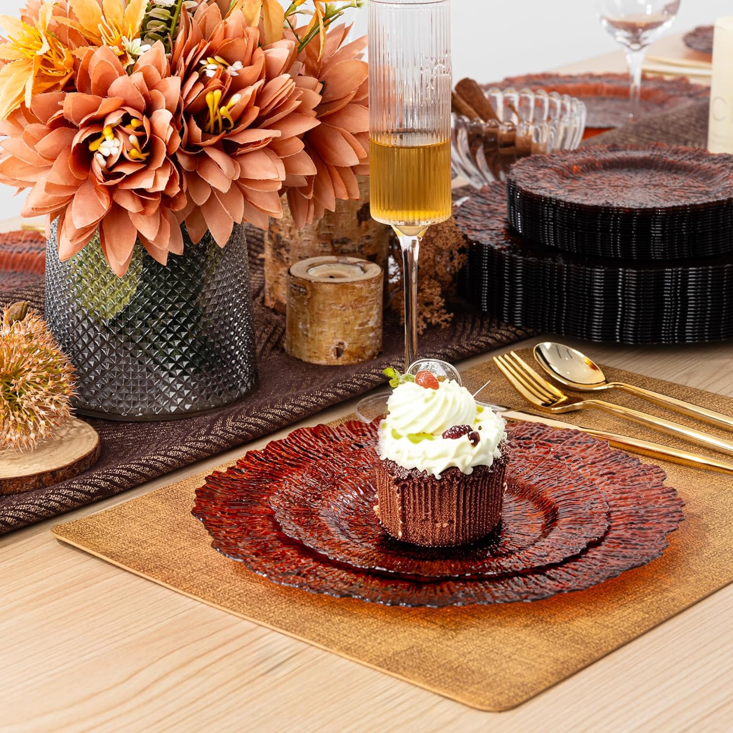 U-QE 60PCS Amber Plastic Plates - Clear Brown Plastic Plates Disposable Heavy Duty - Disposable Plates for Party Including 30PCS 10'' Dinner & 30PCS 7'' Dessert