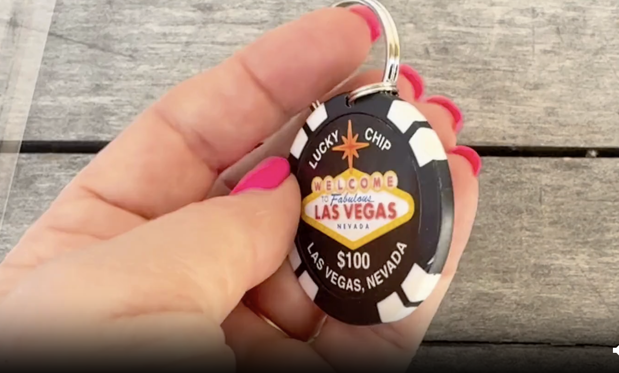 Amazon.com: SNCO Las Vegas Poker Chip Keychain Set – 6 Pack