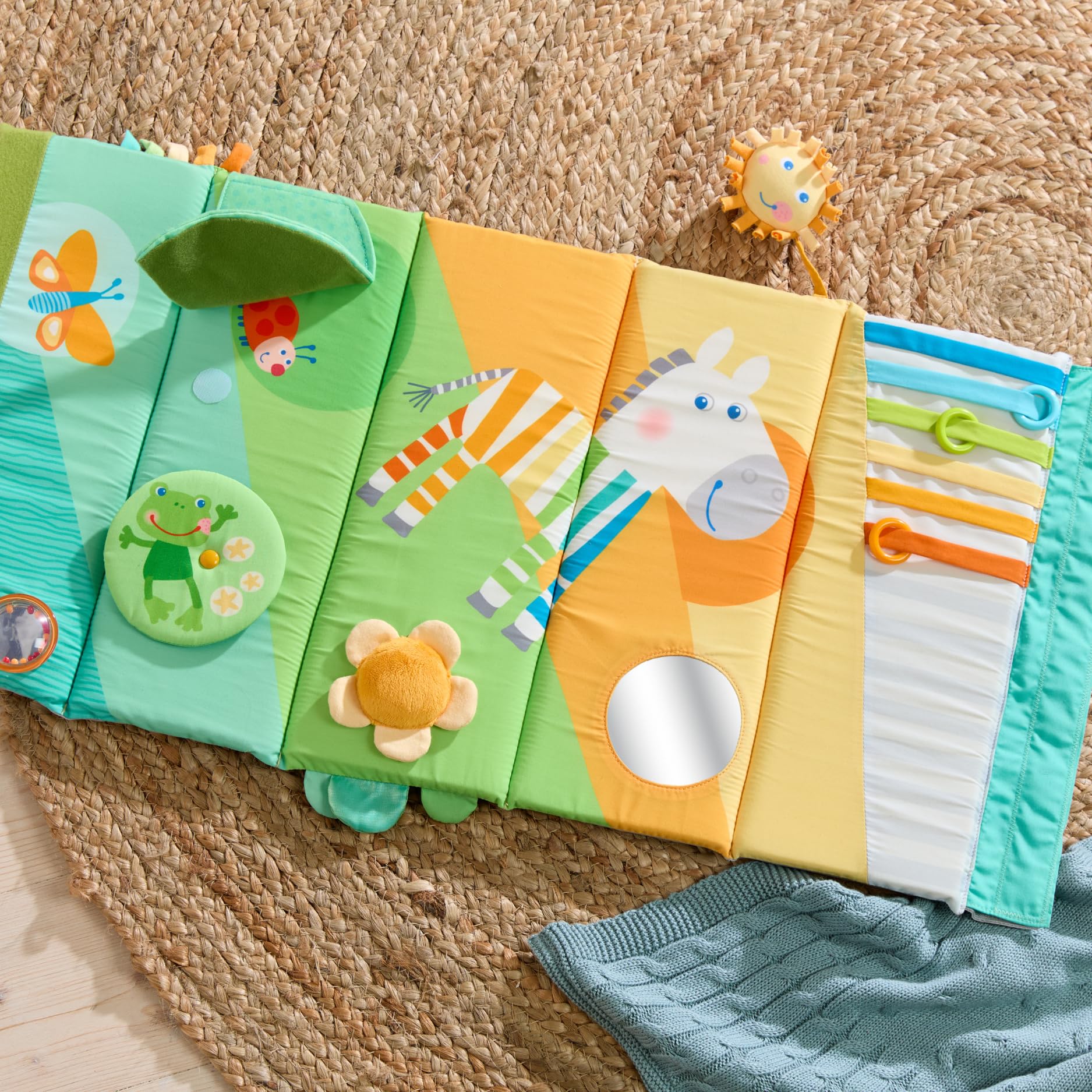HABA Baby Entdeckerrolle Zebra – Erstes Baby-Spielzeug 4-in-1 Multitalent ab 6 Monaten mit spannenden Effekten & Activity-Trainer – 2012336001