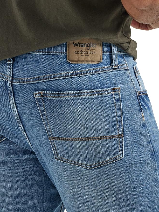 Wrangler Authentics Men's Relaxed Fit Boot Cut Jean