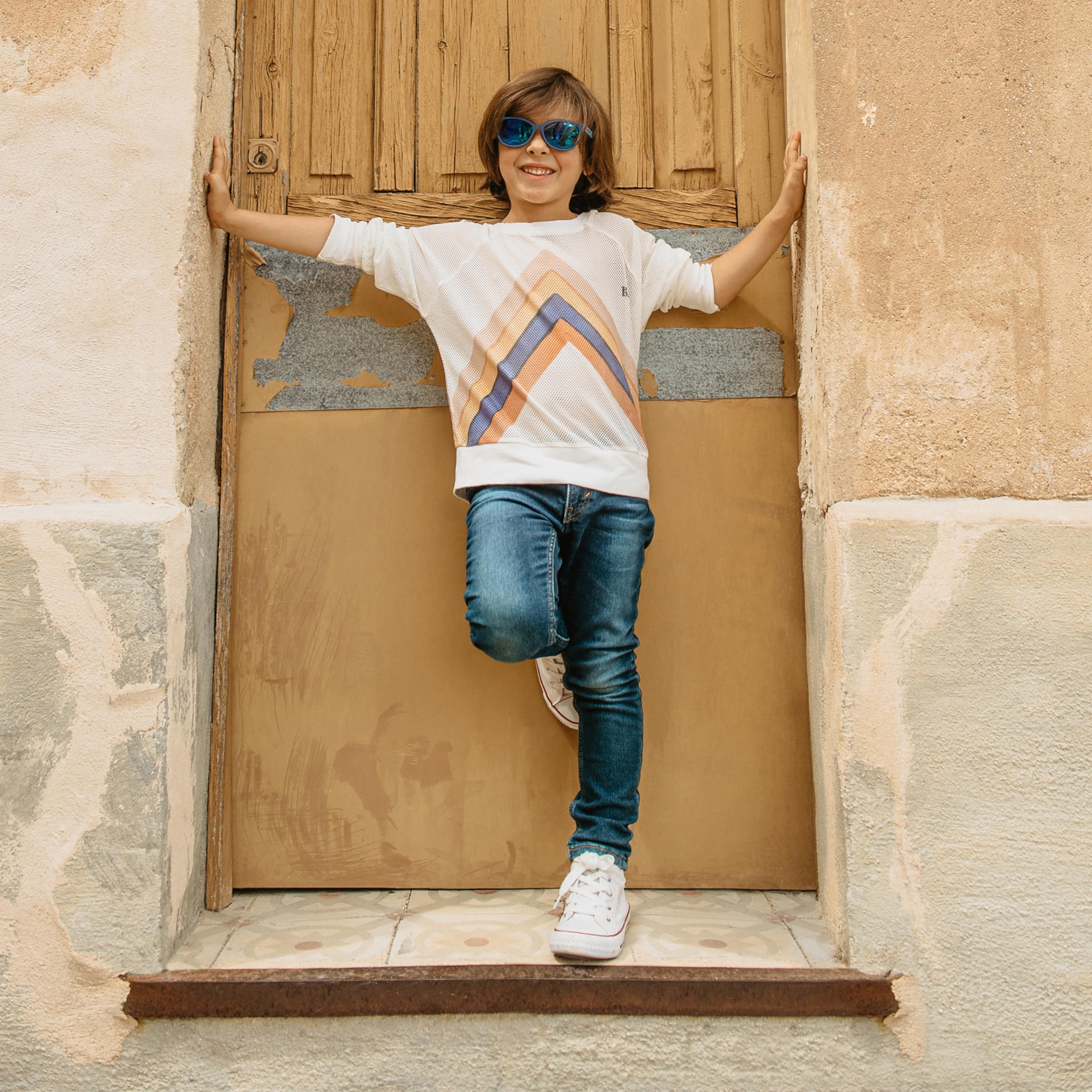 Suavinex, Occhiali da Sole polarizzati per Bambini 3-8 Anni, con Filtro UV 400, Protezione al 100% dai Raggi UVA e UVB, Custodia e cordino Inclusi, Flessibili e Leggeri