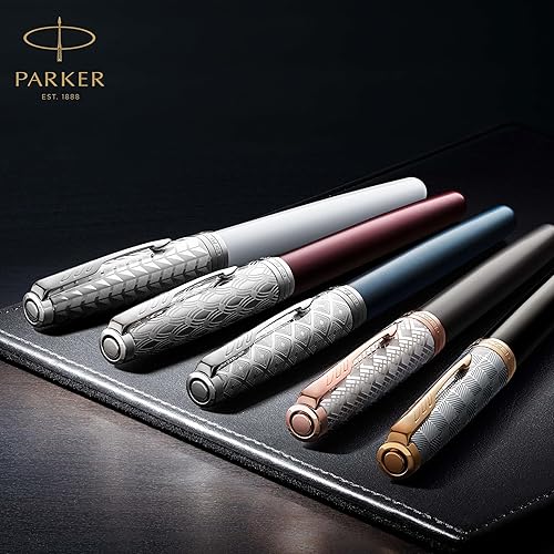 Miniatura 8 de PARKER Pluma estilográfica Sonnet plata cincelada Prestige con borde dorado punta fina de oro sólido de 18 quilates