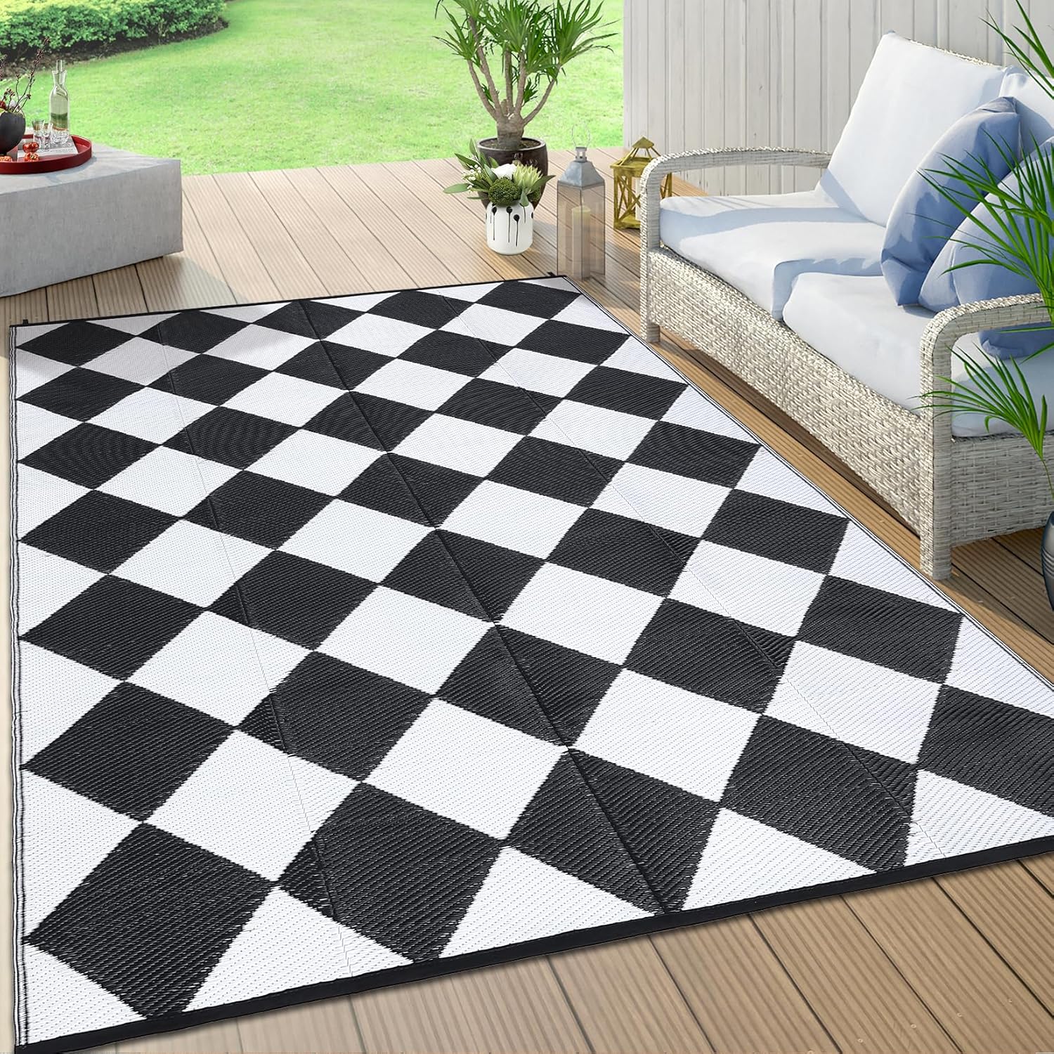 GlowSol Outdoor Rug 9x12 Waterproof Outdoor Plastic Straw Rug for Camping with Carry Bag,Reversible Easy Cleaning Checkered Floor Mat Outside Carpet for RV Patio Backyard Deck Picnic,Black/White Black/White 9' x 12' (Rectangular)