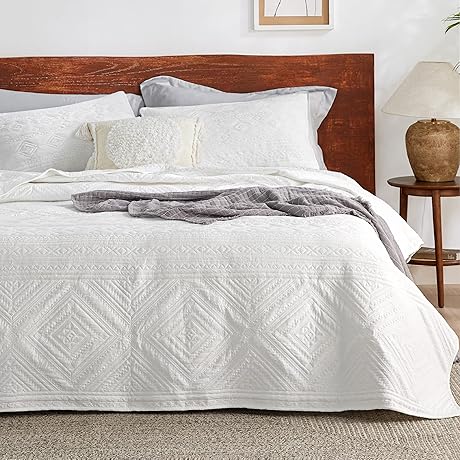 Bedsure Boho Quilt Queen Size - Modern Geometric Stitched Quilt Set