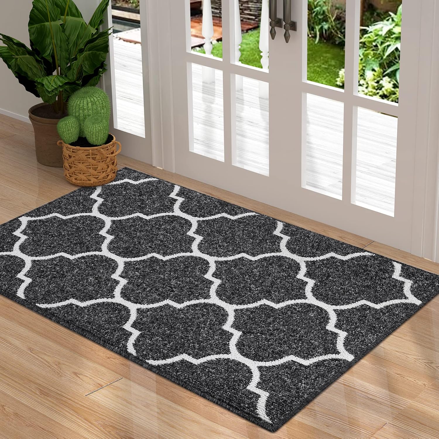 Premium Durable Indoor Doormat, Non Slip Absorbent Resist Dirt Entrance Rug, Machine Washable Low-Profile Inside Floor Mat Area Rug for Entryway (36攛59? Black Trellis)