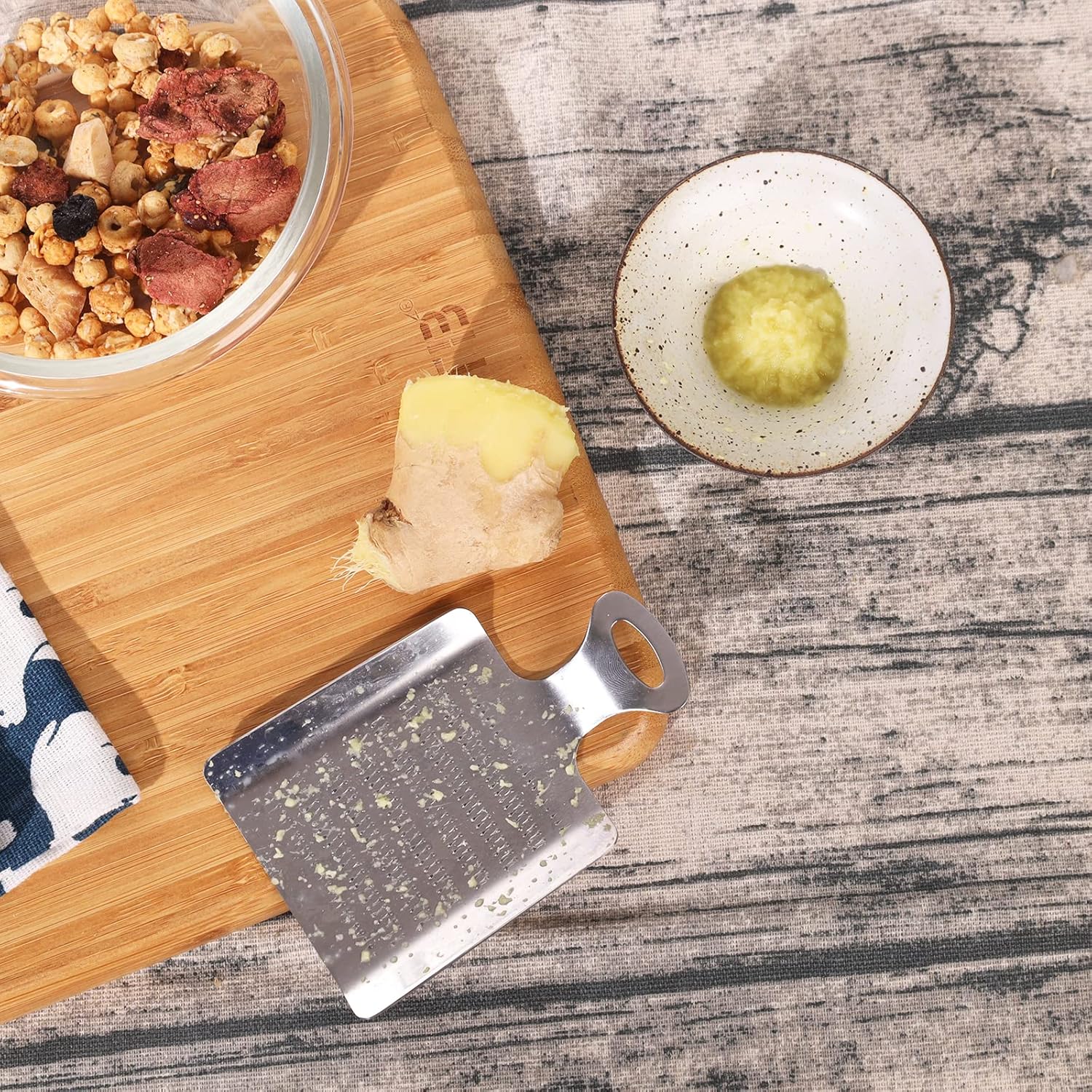 Amazon Htbわさびおろし器 すりおろし器 おろし金 おろしがね ミニ ステンレス製 生姜 ニンニク 大根 おろし器 オンライン通販