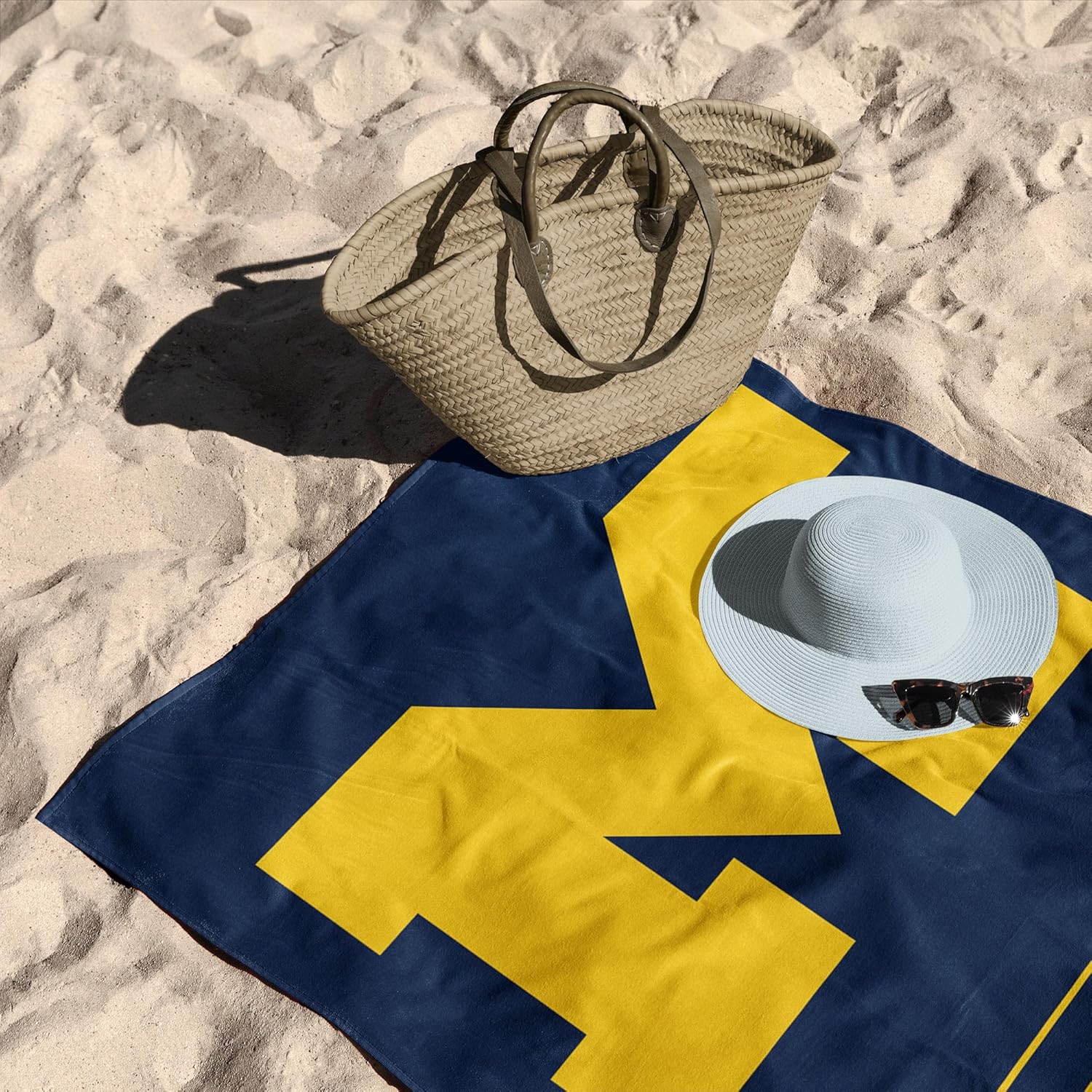 Northwest Michigan Wolverines NCAA Striped Jacquard Beach Towel 36 x 72 Inches - Image 3