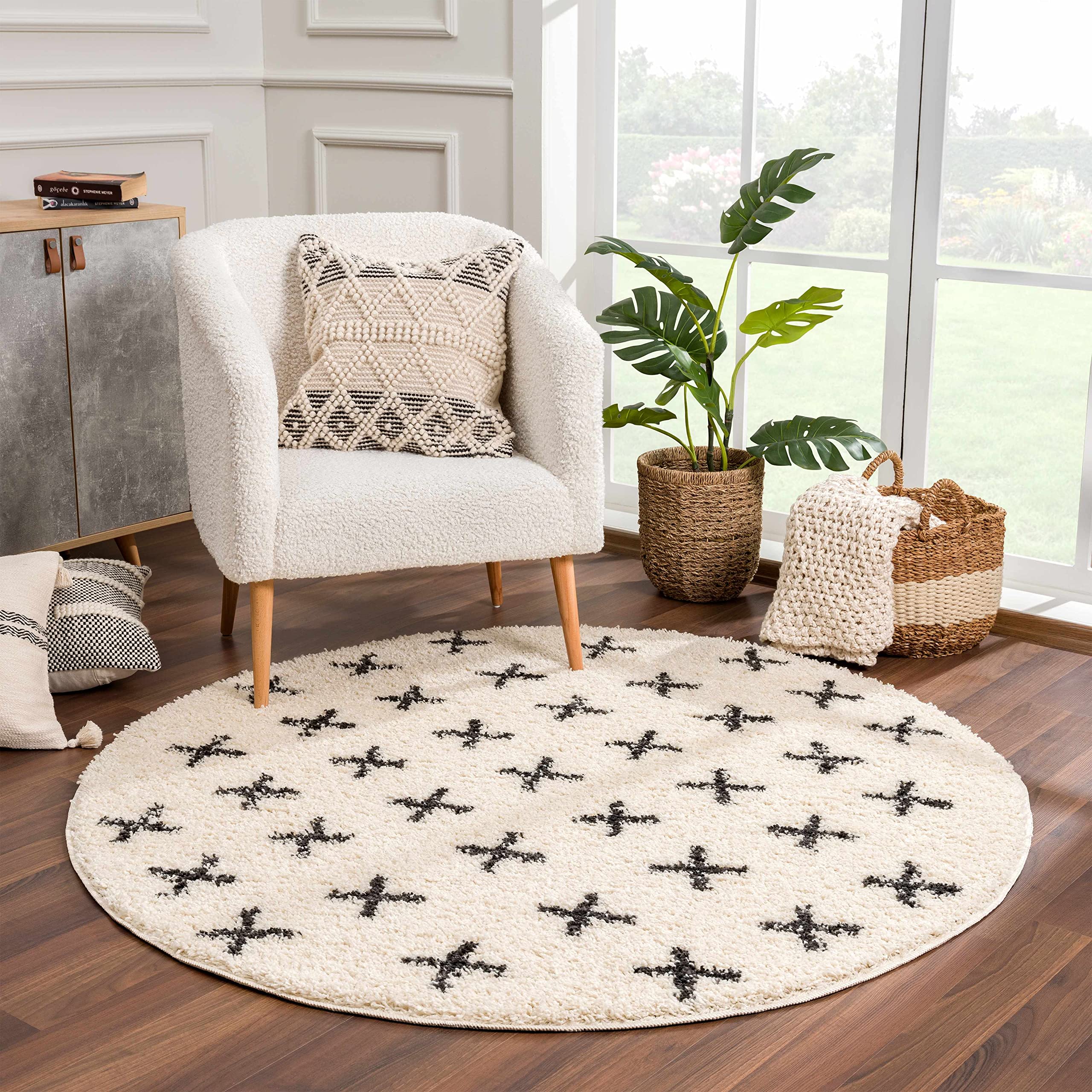 Amazon.com: Hauteloom Geomara Farmhouse Swiss Cross Geometric Shag