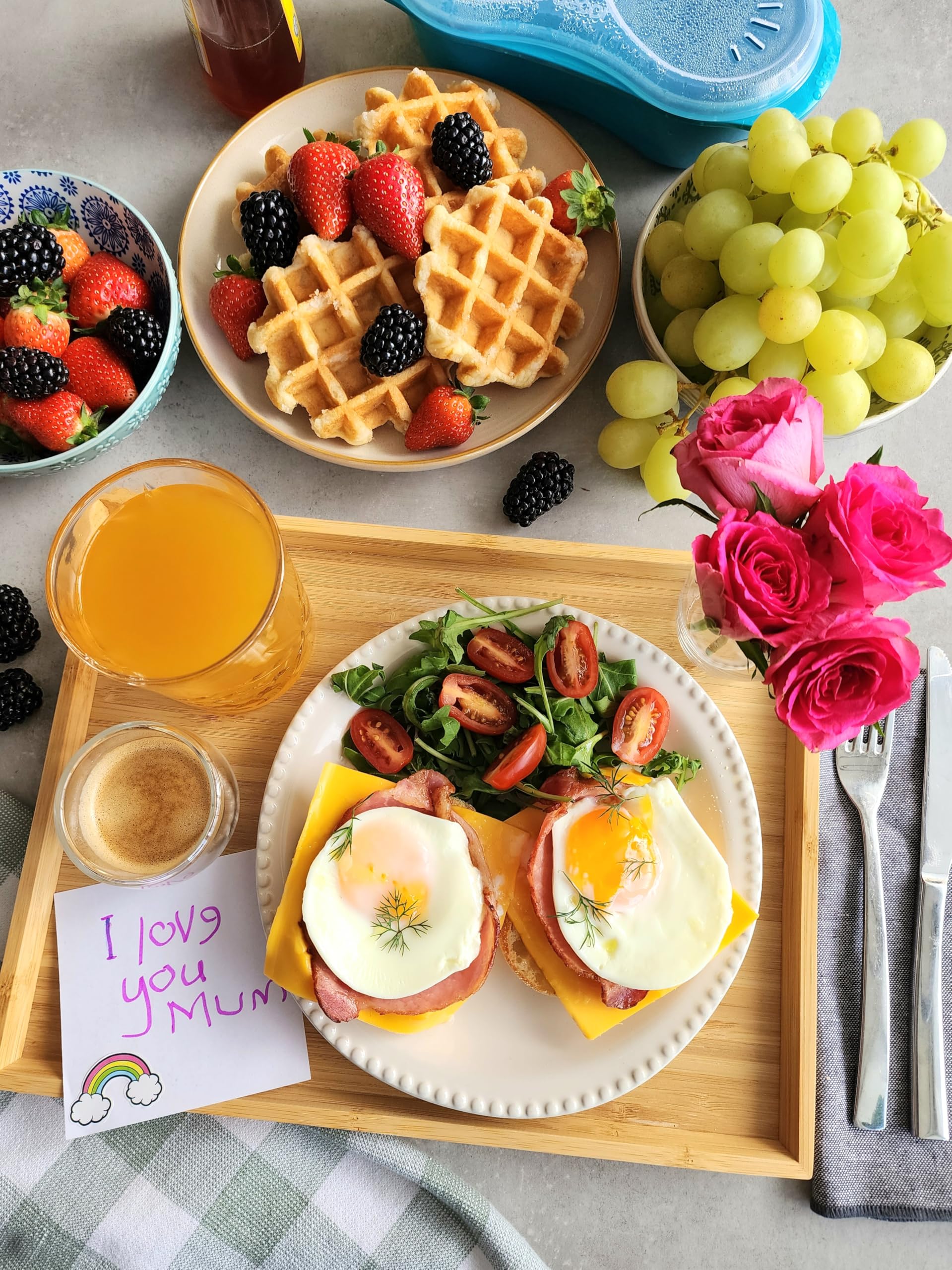 Décor Microsafe Microwave 3 in 1 Microwave Egg Cooker. Omelettes, Sunny Side up or Poached Eggs in Minutes. Microwave - Image 2