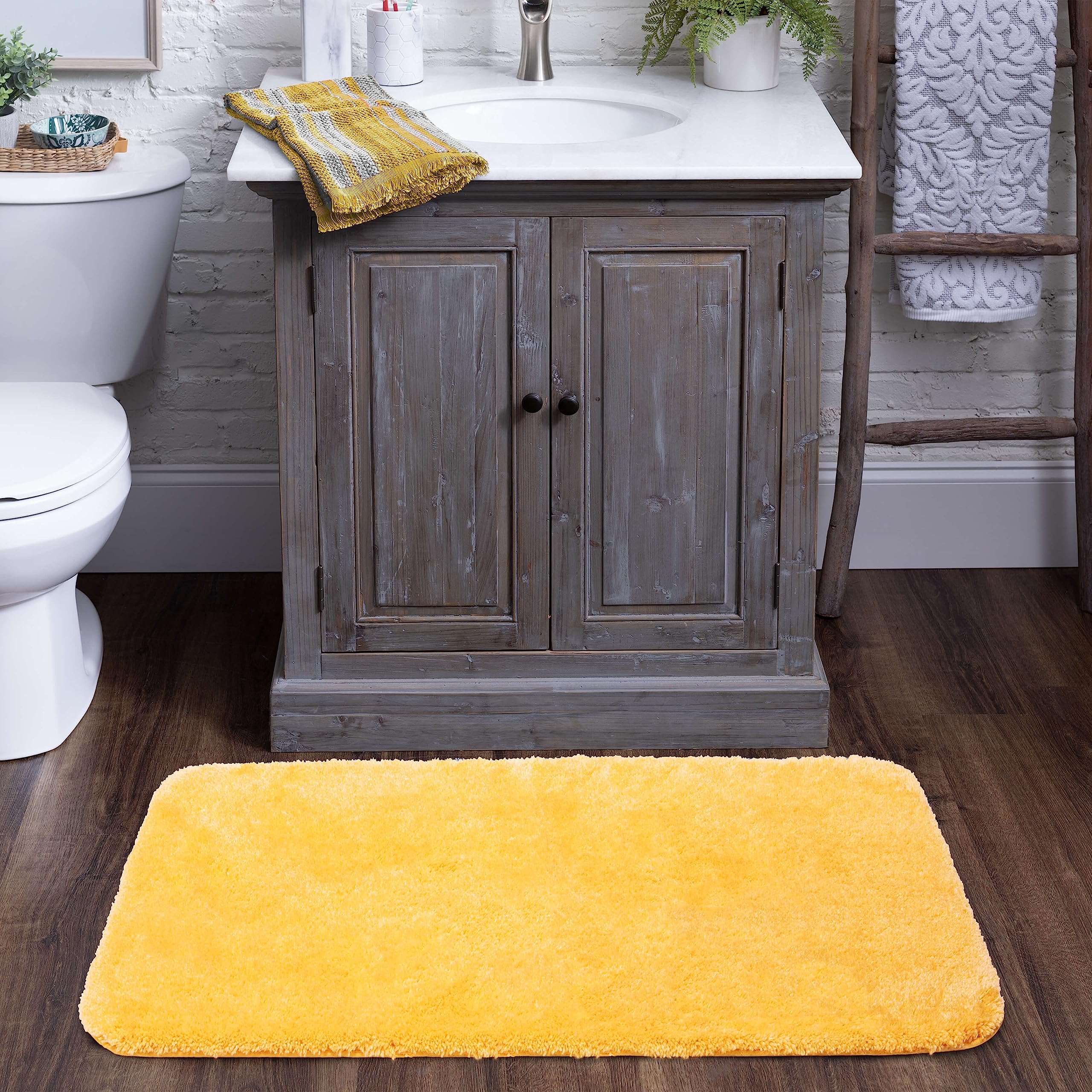 Mohawk Home Goliath Machine Washable Bath Mat 24" x 40" Yellow