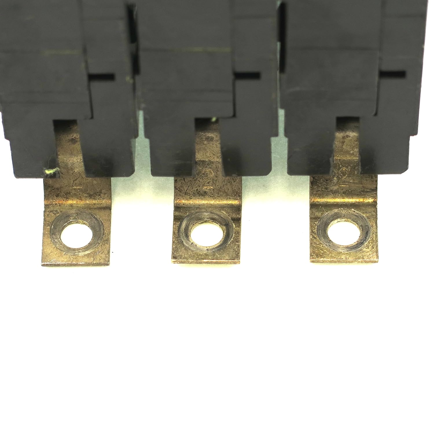 CUTLER HAMMER QBHW3100H 100A, 22KA@240V, 240V, 3P, 3PH, 40C, Bolt-ON, Molded CASE Circuit Breaker, QUICKLAG, Standard Interrupting Capacity, Thermal Magnetic, Type QBHW