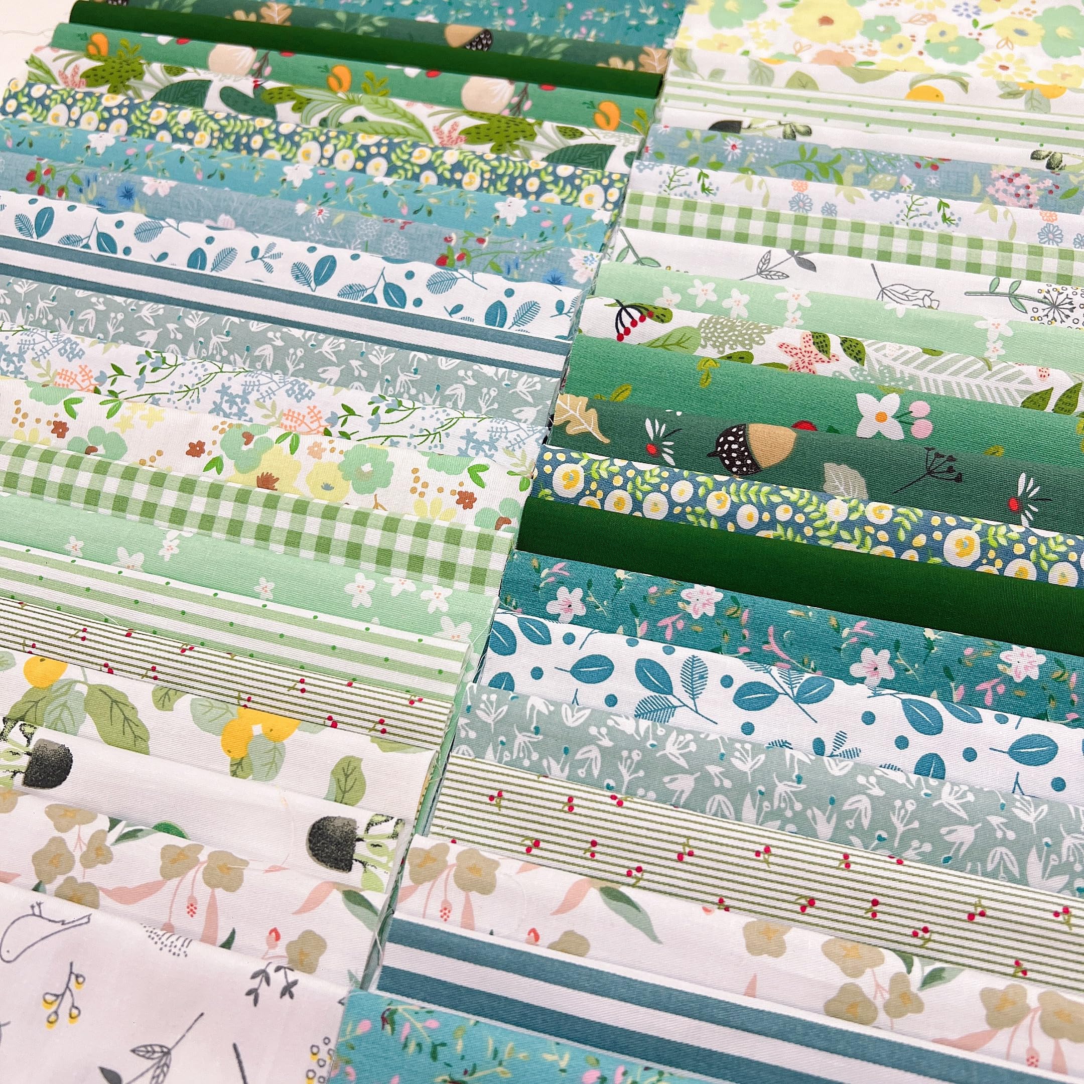 Cotton Fabric DIY Making Supplies Quilting Patchwork Fabric Fat Quarter Bundles DIY for Quilting Cotton Patchwork Cushions (42pcs Green, 10cm*10cm)