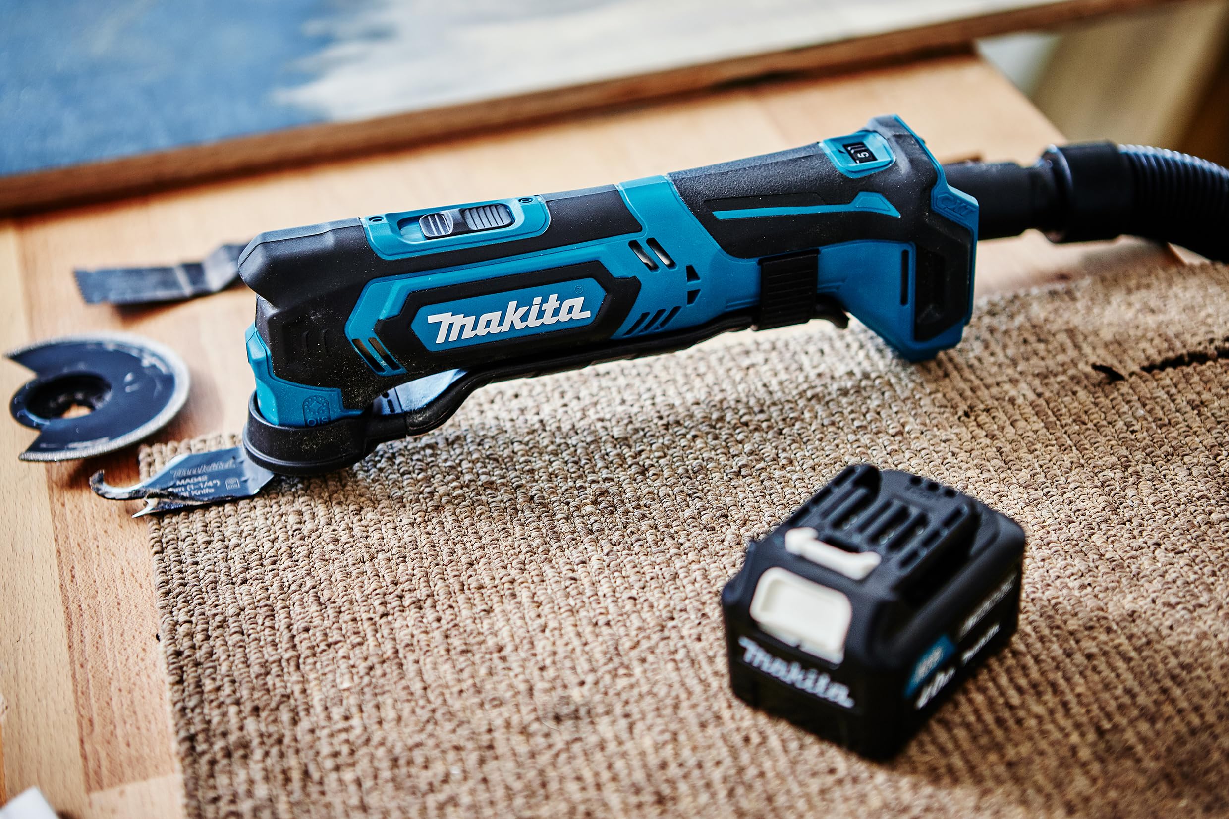 Makita - Herramienta tm30dsmjx5 inalámbrico multifunción 10,8 v / 4,0 ah, 2 baterías, cargador, makpac incluyó 41 piezas conjunto de accesorios