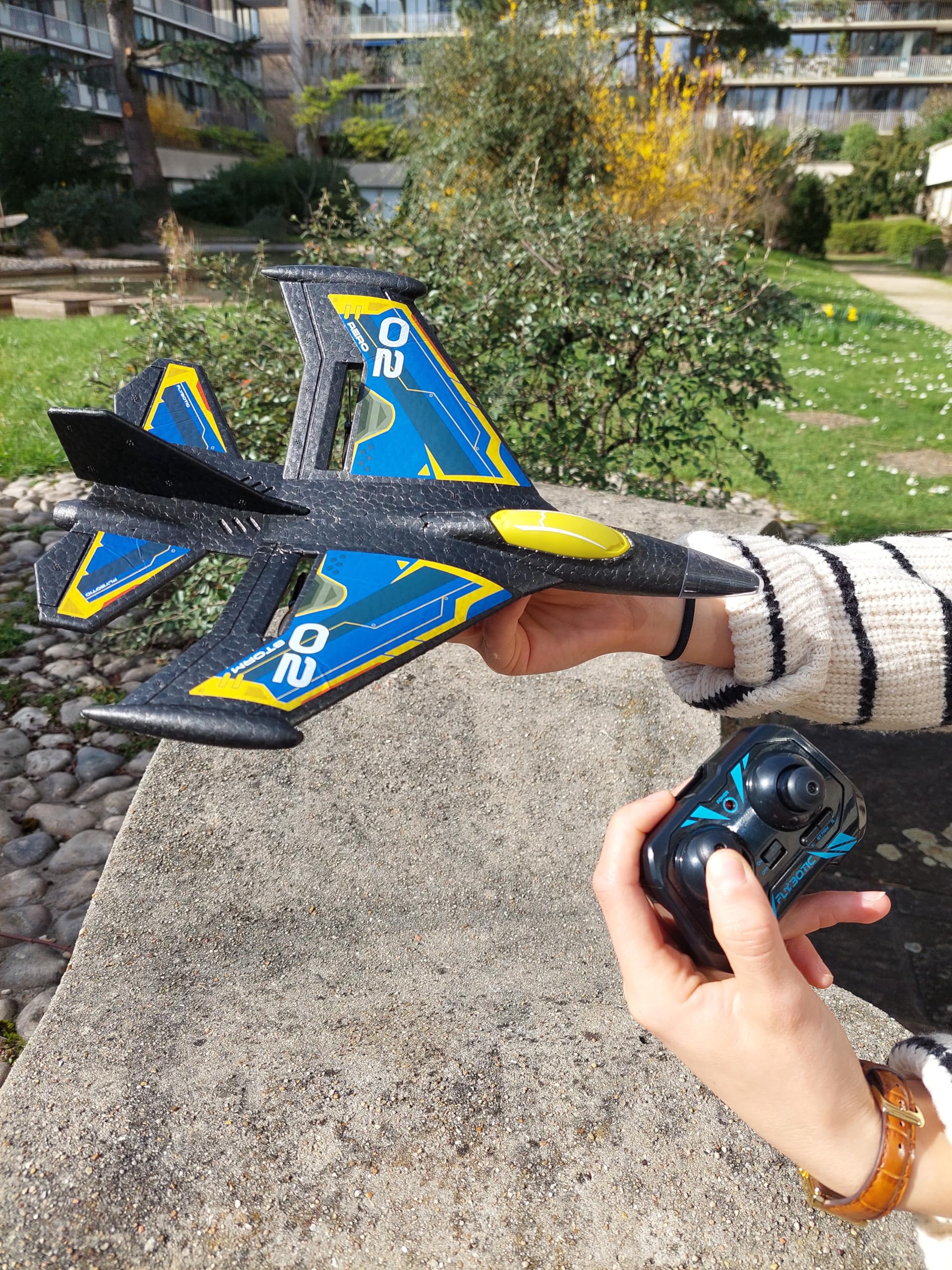 FLYBOTIC - Samolot zdalnie sterowany Sonic Evo - niebieski - 31cm