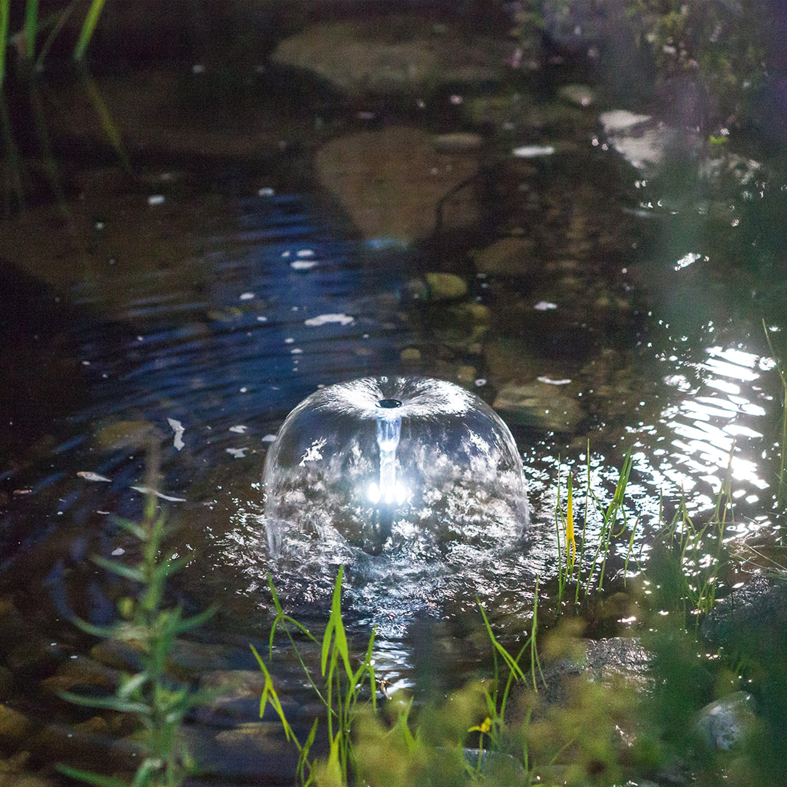 esotec Solar Teichpumpenset 25/700 LED, Teichpumpe mit Filter, außen Sprinklerpumpe 700l/h, LiFePo4 Akku, Solarmodul 25W, Solarbrunnen, Gartenteich Wasserspiel, Springbrunnenpumpe 101024
