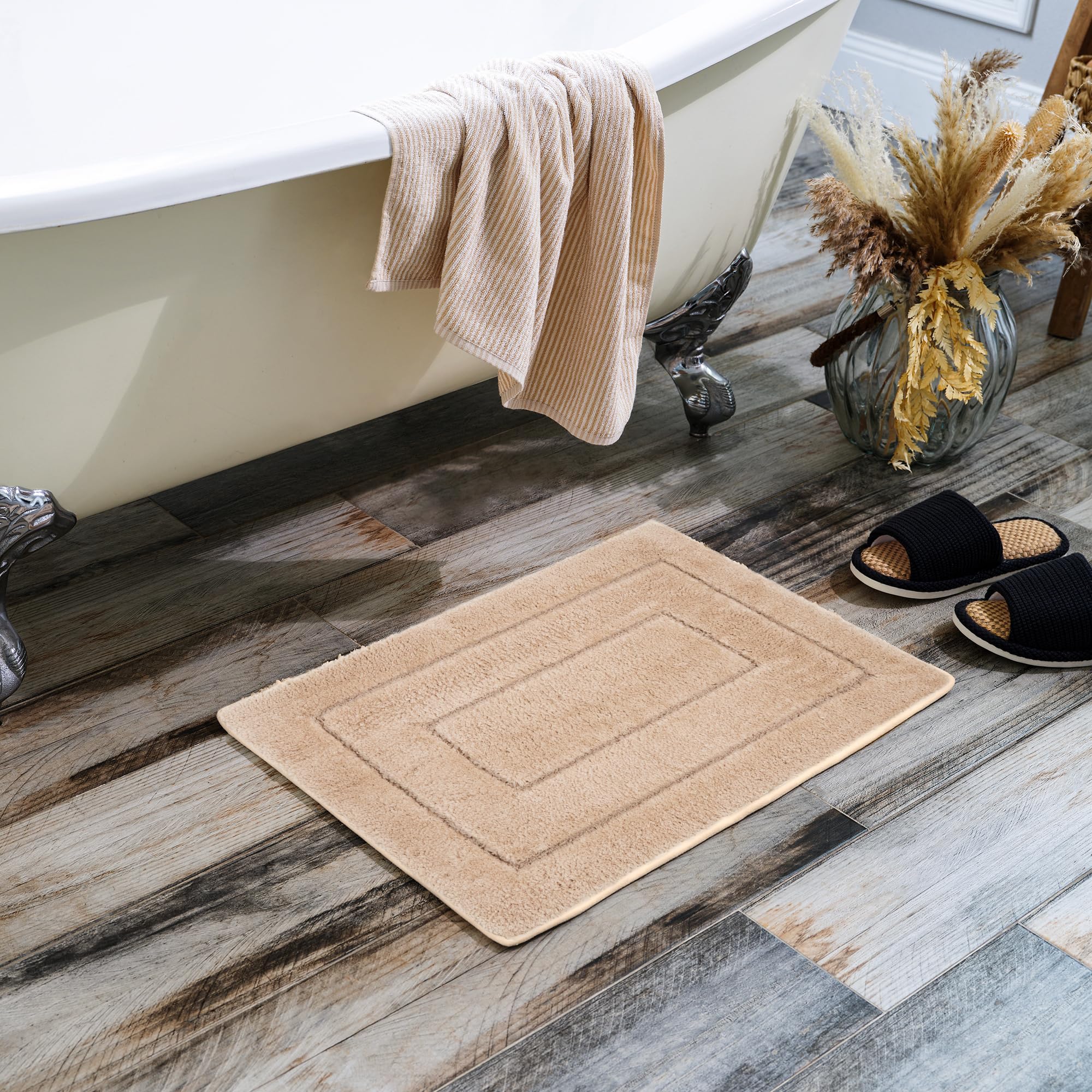 GRANNY SAYS Bathroom Rugs Non Slip, 16" x 24", Bath Rugs for Bathroom Washable, Bath Mats for Bathroom Floor, Microfiber Bath Mat for Tub, Absorbent Bath Rugs for Bathroom, Khaki