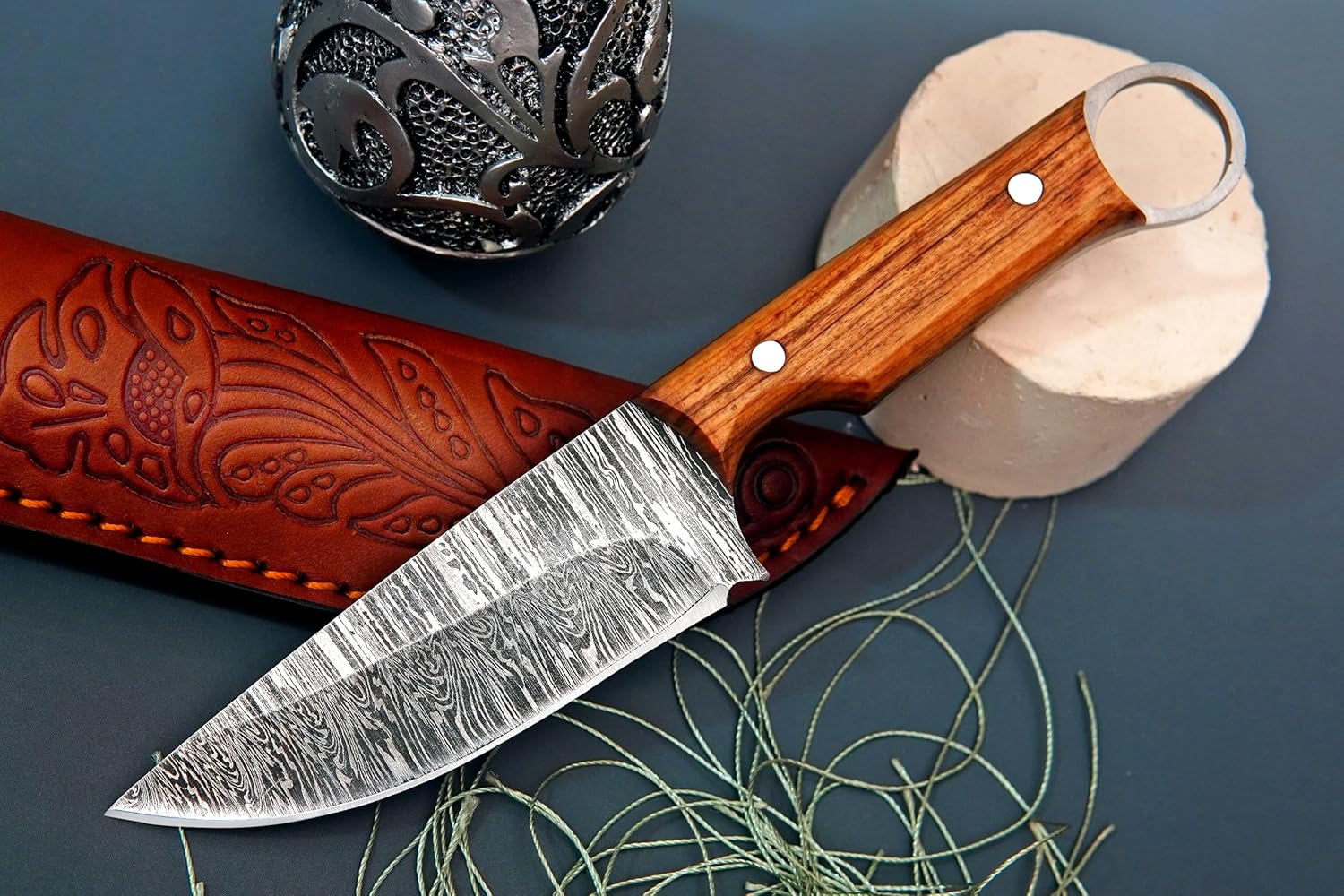 Fixed Blade Knife 8" Damascus Steel Hunting Knife – Full Tang Survival Knife For Men Fixed Blade Knife with Sheath, Olive Wood Handle Camping Knife, Tactical Knife with Premium Leather Sheath