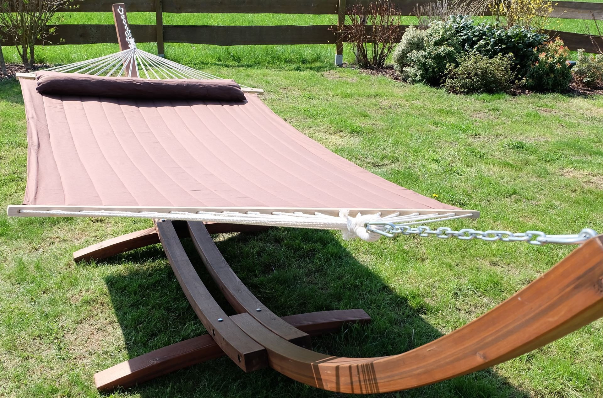 ALEOS. AS-S Stand du hamac mélèze Bois XXL 410 cm de Luxe avec hamac ÉDITION FILL CAFÉ (rembourré) avec Hamac