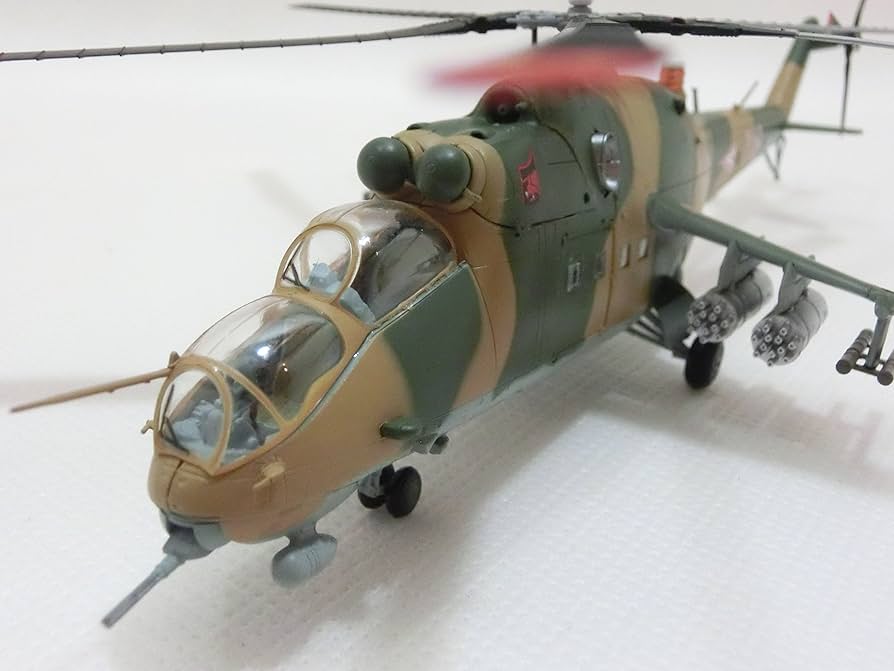 ホビーボス1/72「ハインド」完成品 ホビーボス1/72「ハインド」完成品 Amazon.co.jp: ホビーボス 1