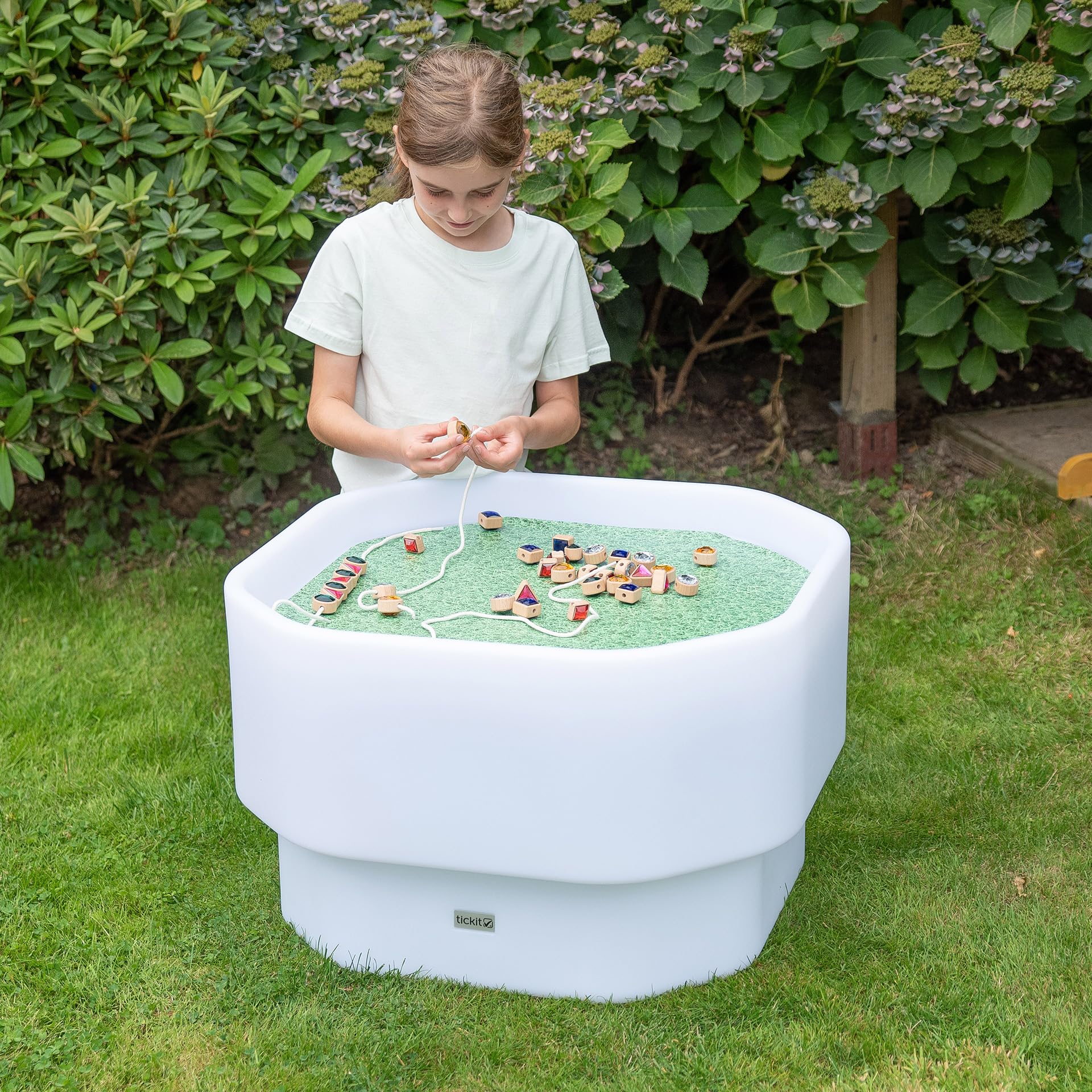 tickit Shape Lacing Jewels, FSC® - Juego de cuentas de madera para enhebrar