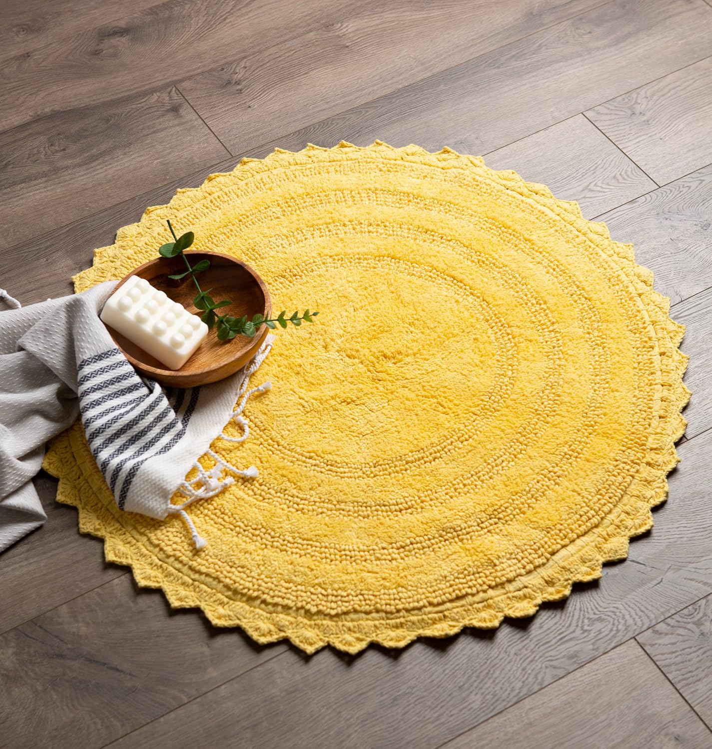DII Crochet Collection Reversible Bath Mat, Round, 27.5" Diameter, Yellow : Everything Else