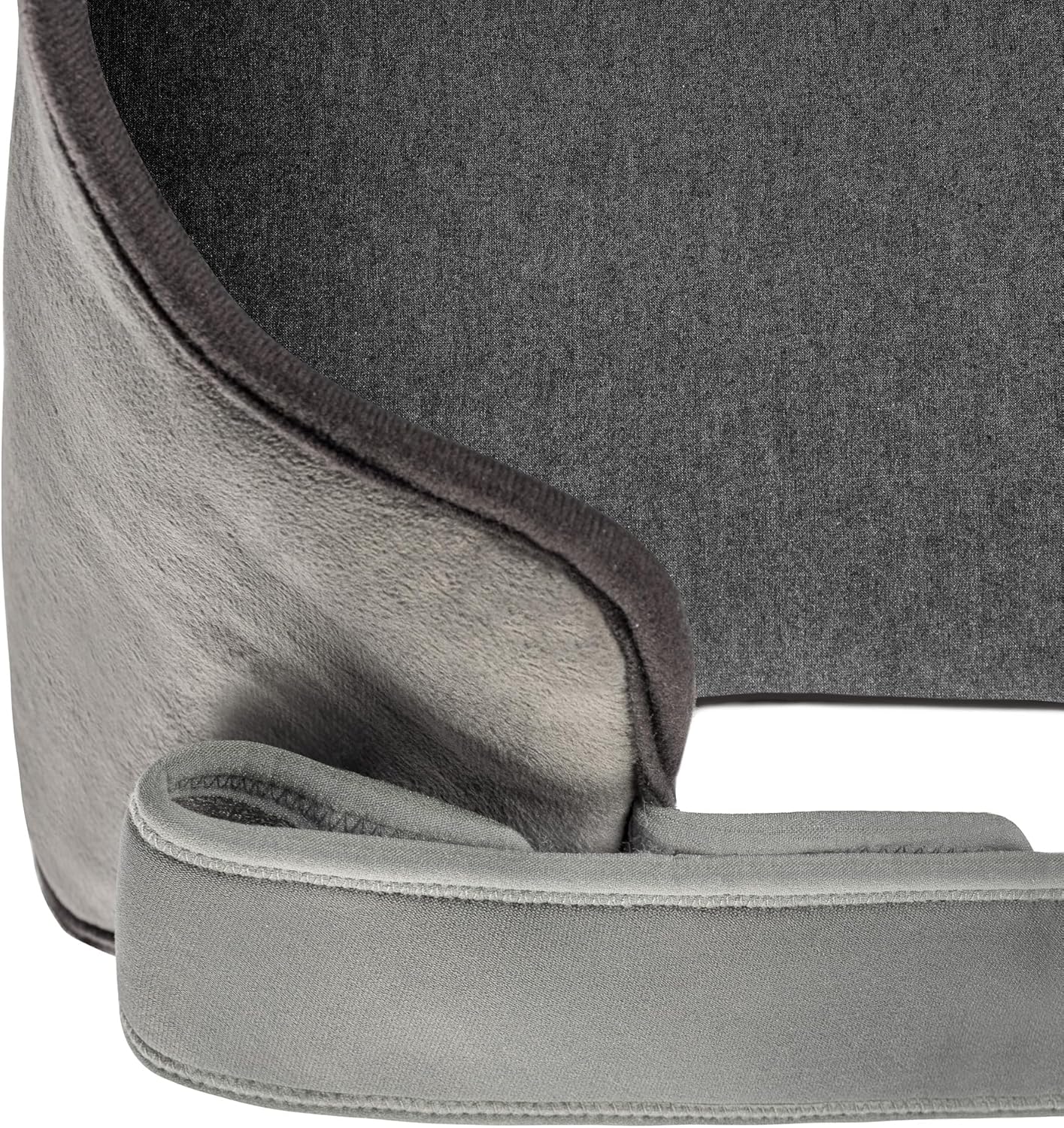 Close-up of the elastic band on the Imetec Intellisense Lumbar Heating Pad