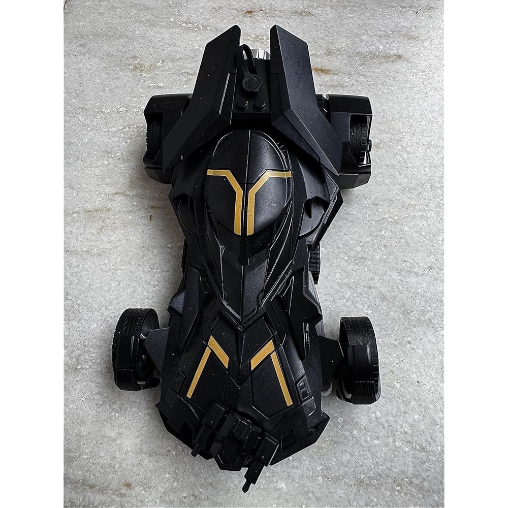 ZWARTE Batman RC Car with Spray, Remote Control Toy, Realistic Sounds