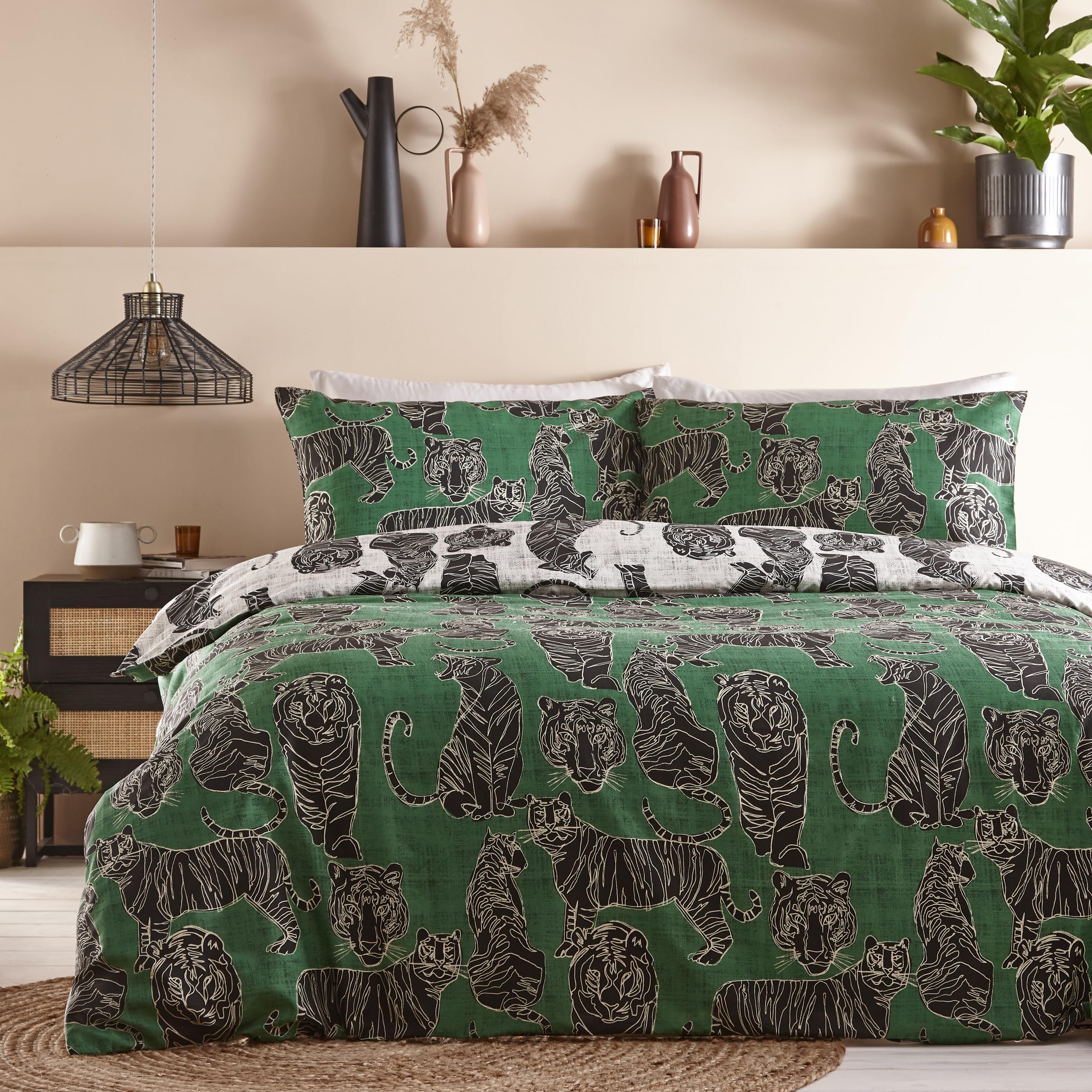 Furn Unisex Green Wildcat Duvet Cover Set In | Size: Super King