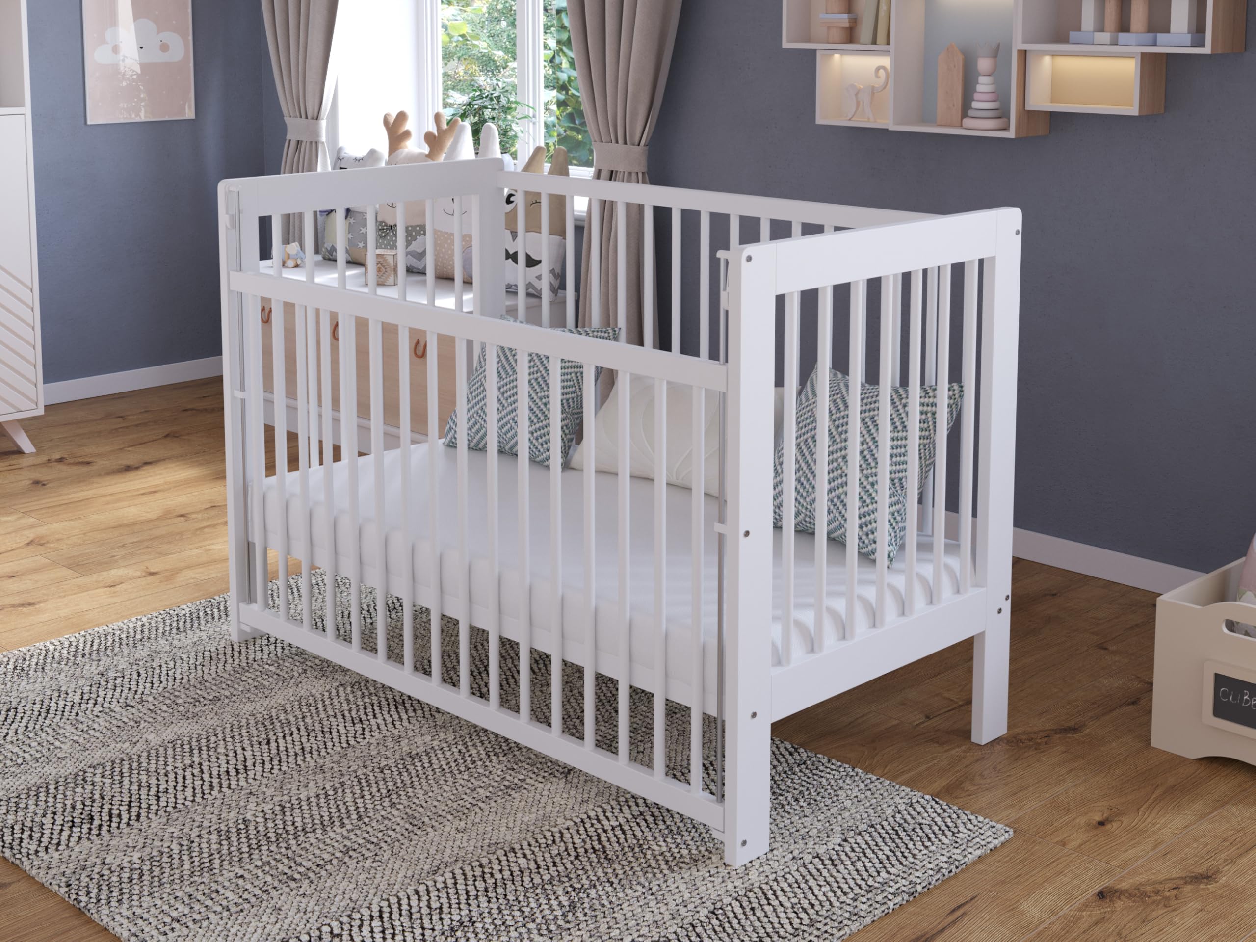 Love For Sleep Cuna Bebe de Madera 120x60 cm Blanco Nova con Lateral Abatible, Barandilla de Seguridad y Ruedas – Cama Evolutiva para Bebé