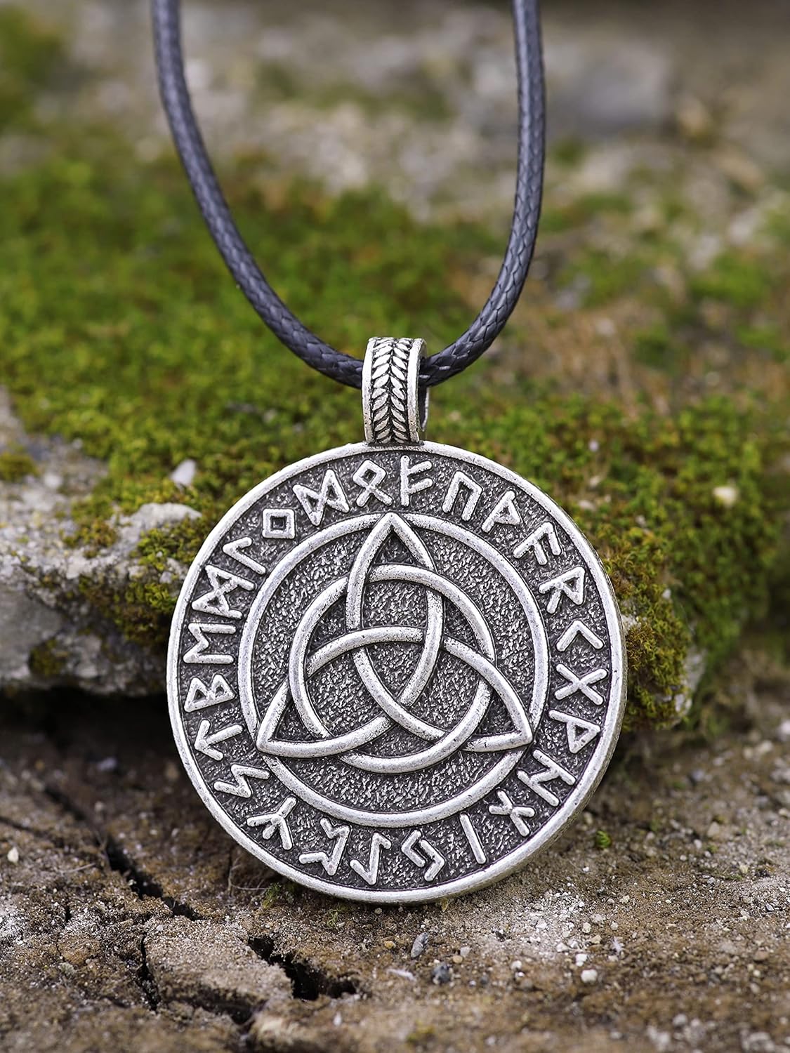 HAQUIL Triquetra Necklace, Celtic Knot Triquetra Pendant, Celtic Jewelry Gift for Men and Women - Image 6