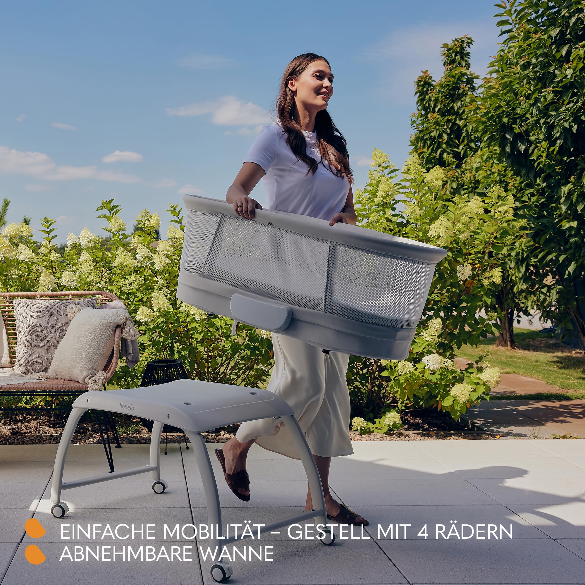 Lionelo Coral 3 IN 1 Kinderbett bis 9 kg, Wiege, Babywaage, 5 Schaukelgeschwindigkeiten, 12 Melodien, 4 Rollen, Ergonomische Matratze, Timer, Fernbedienung, Moskitonetz