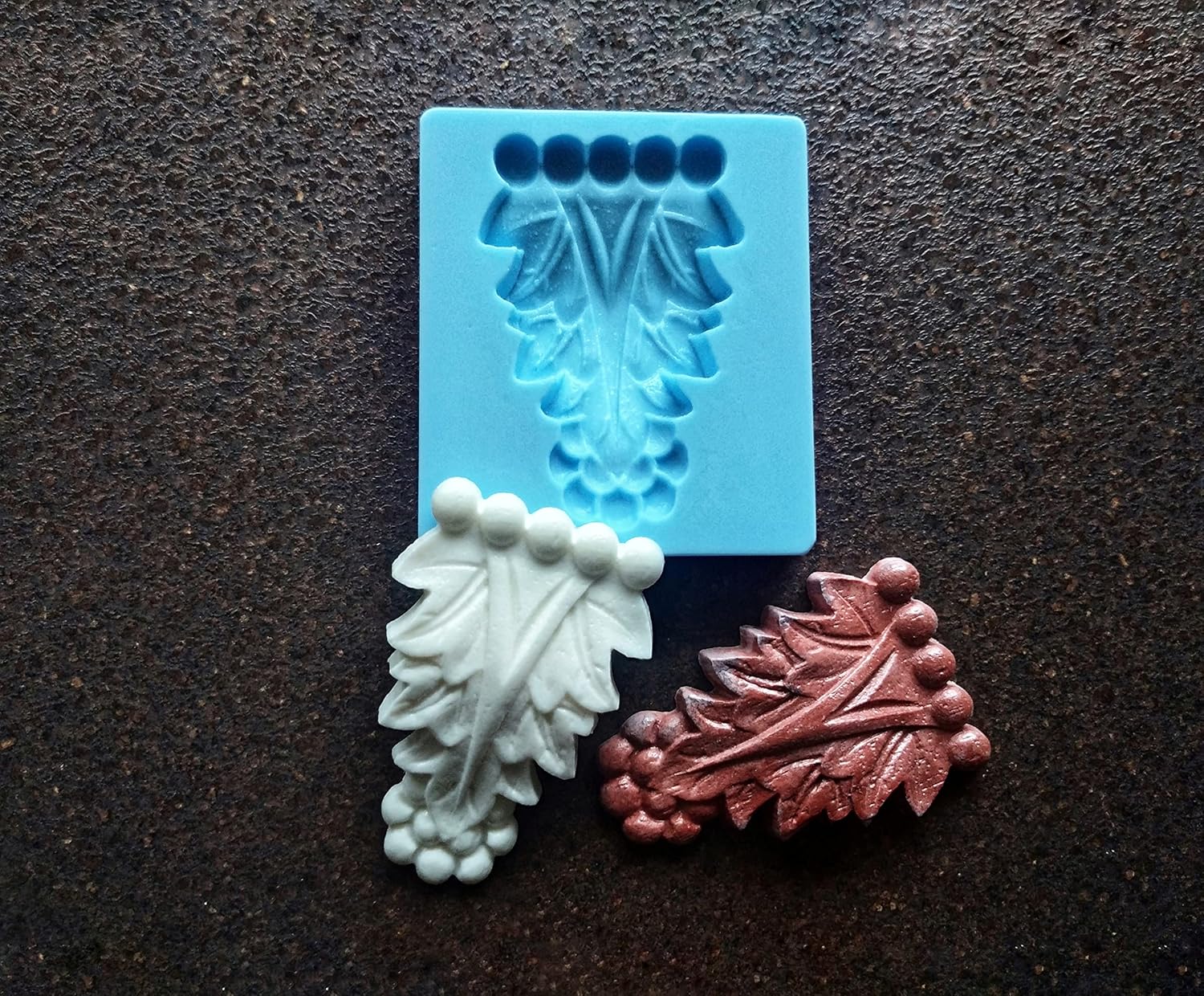 Silicone mould for acanthus decorative element, mold for
