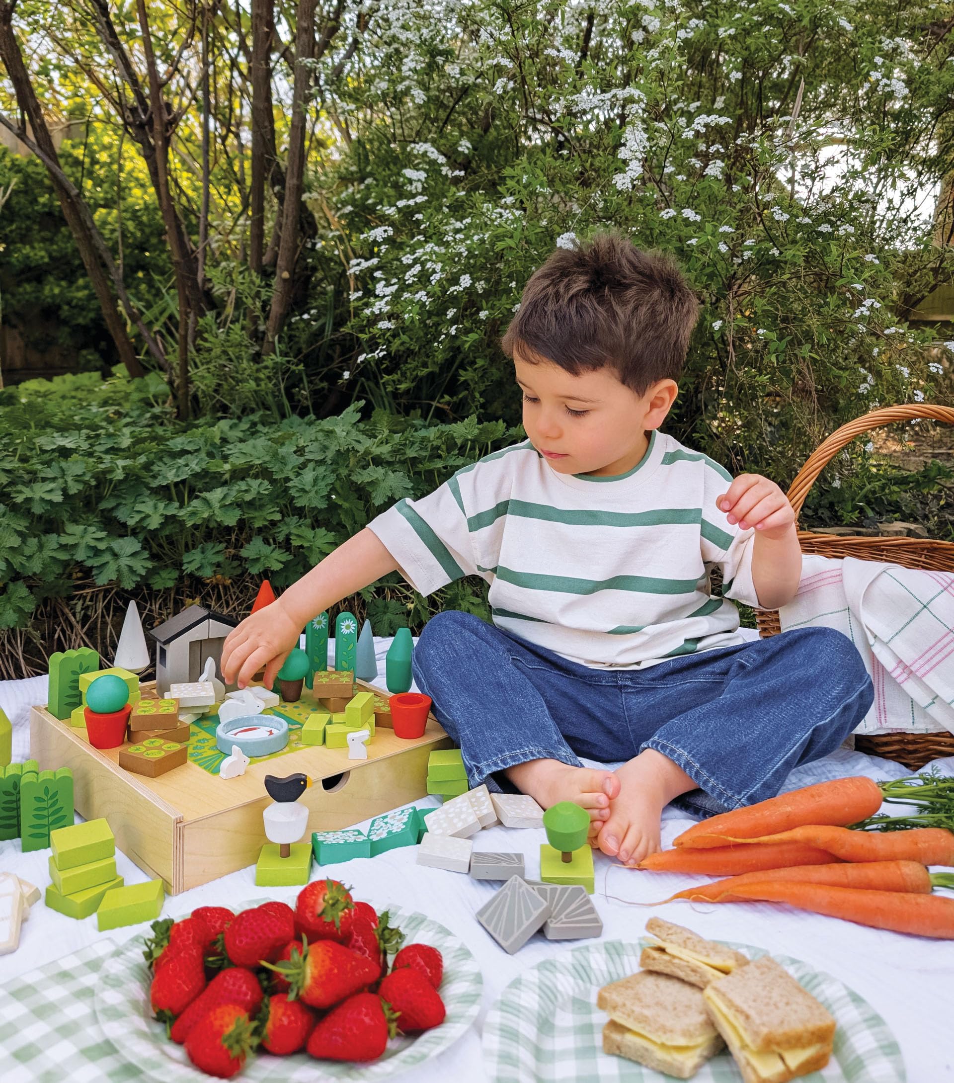 Tender Leaf Toys Blumengarten-Set: pädagogisches und lustiges Rollenspiel für Kinder, Spaß für Kinder ab 3 Jahren (kleiner Gartendesigner)