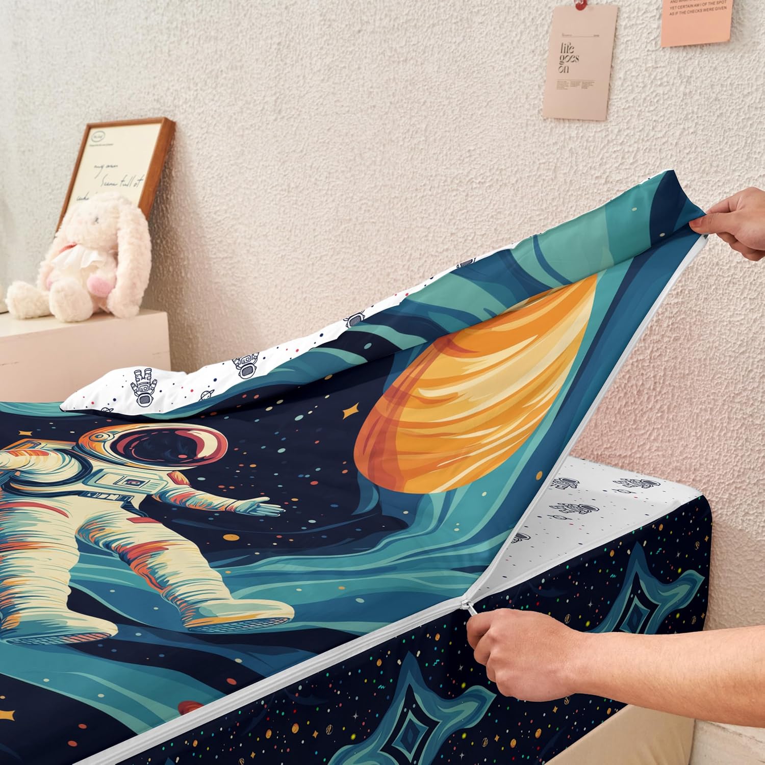 Space Astronaut Printed Zipper Bedding Sets Twin for Kids Girls Lightweight Microfiber Cute Astronaut Comforter Set with Fitted Sheet Pillow Covers,Blue Color,All Season Use