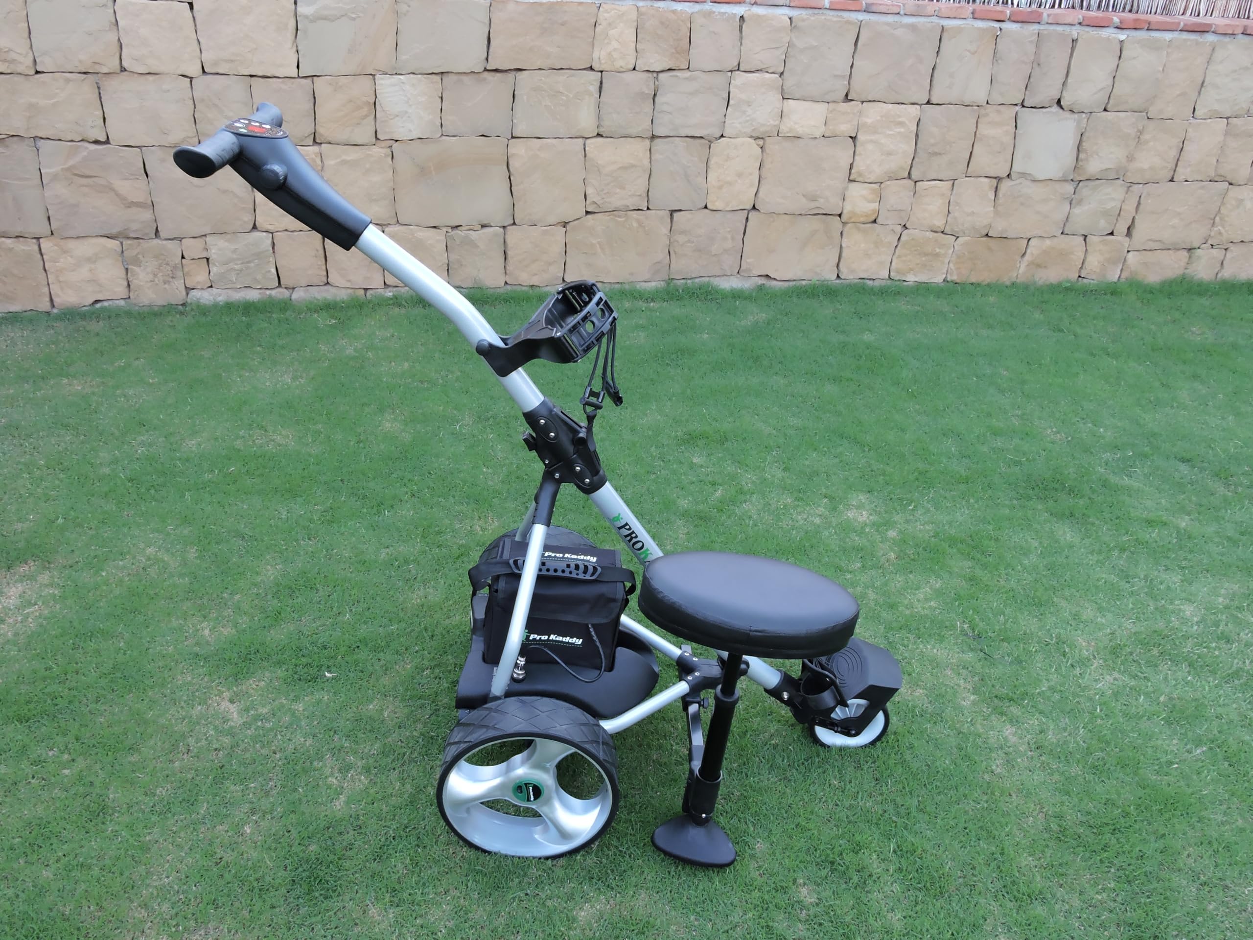 Elektryczny wózek golfowy S2G Digital Plateado z baterią 33A i asiento removible