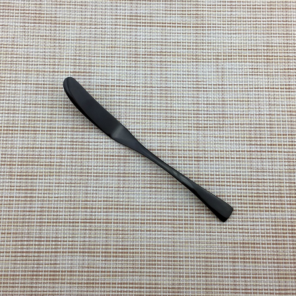 Puzhler 18/10 Stainless Steel Mirror Polished Black Flatware Silverware Set, 8-Piece Shiny Black Butter Knife