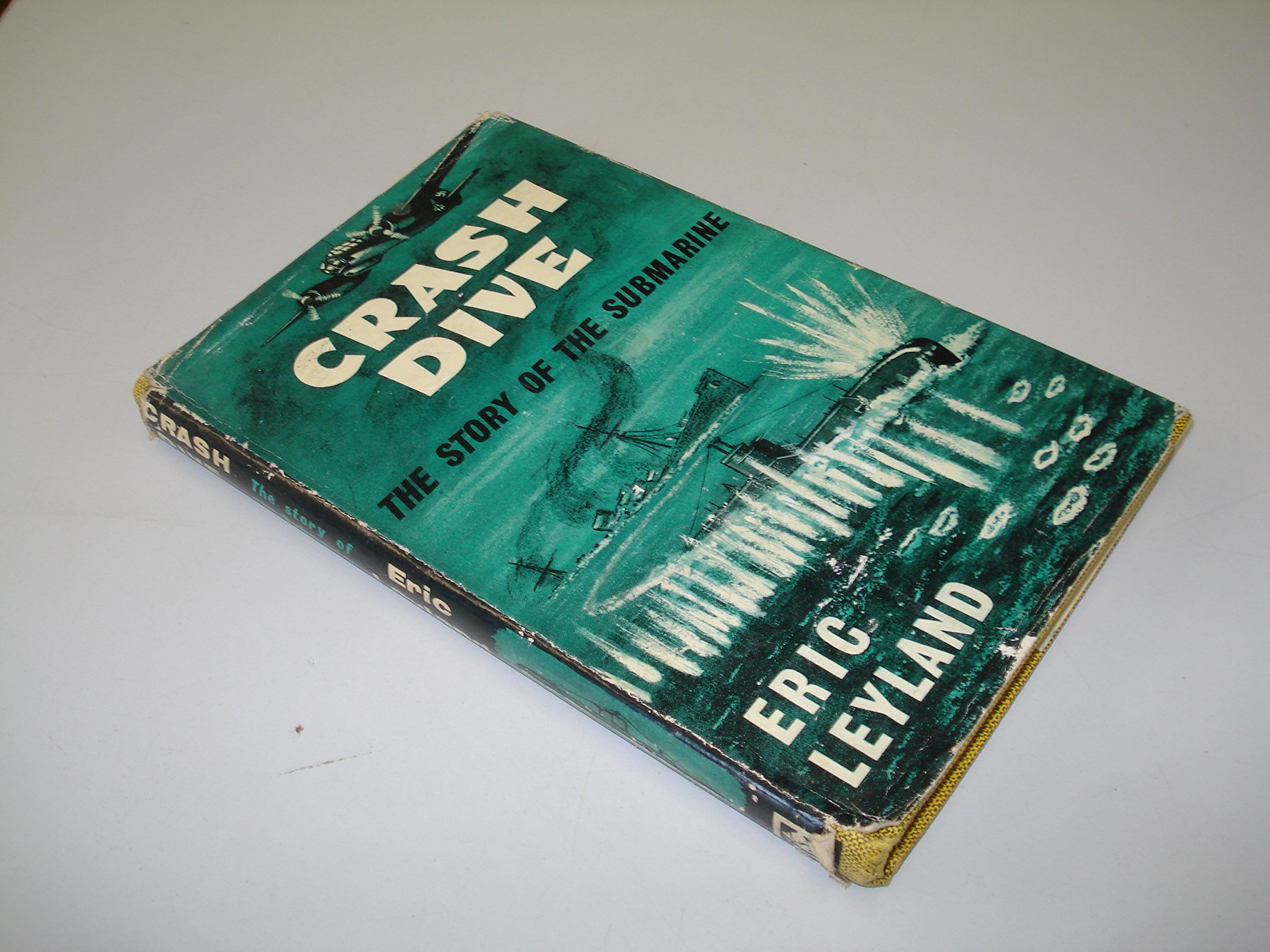 Buy Crash Dive — BookShops.in