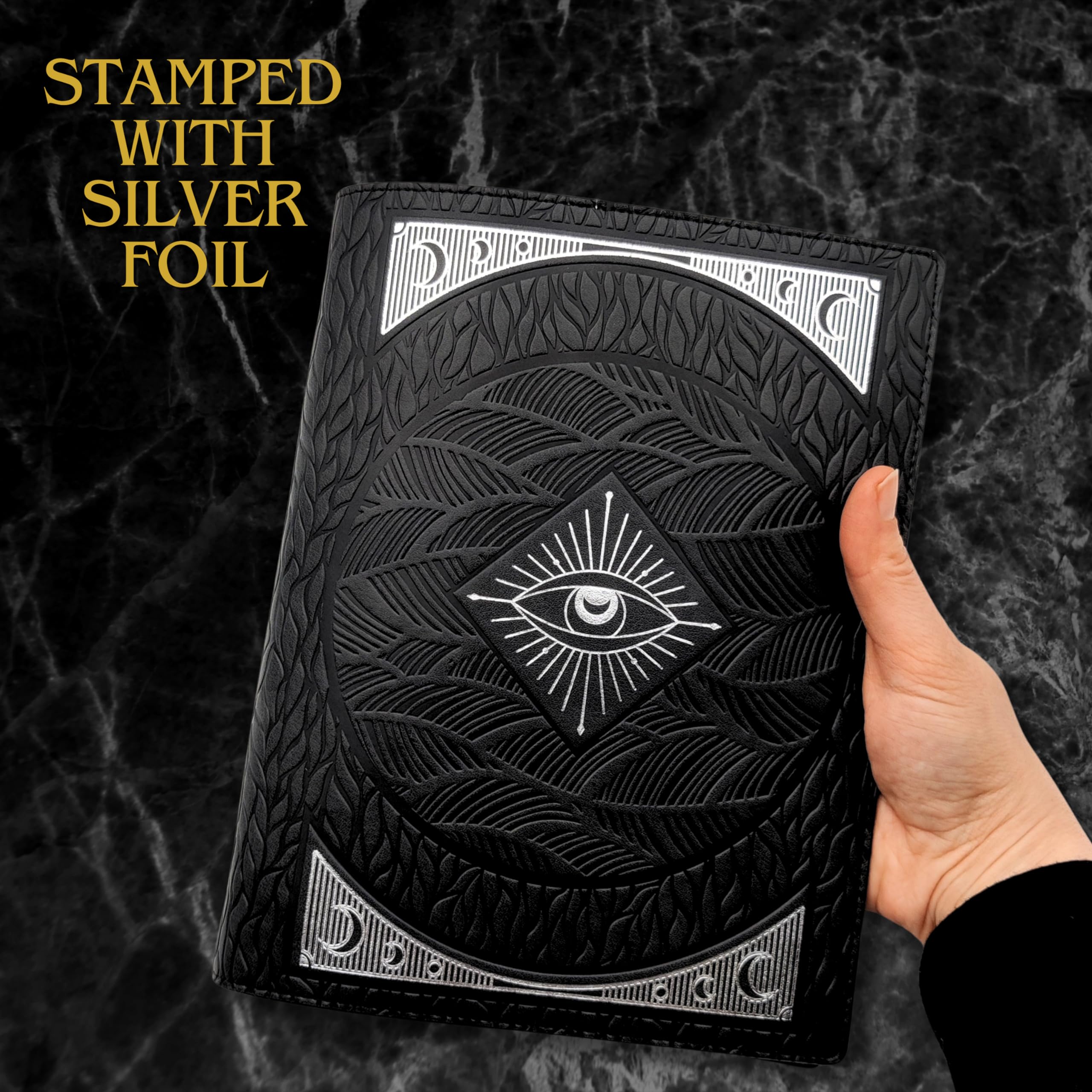 La Muci Diario de cuero vegano en relieve negro con péndulo, cuaderno vintage A5 recargable, 60 páginas de puntos, bolsillo, tarot y diario de viaje para mujeres y hombres, cuaderno con soporte para