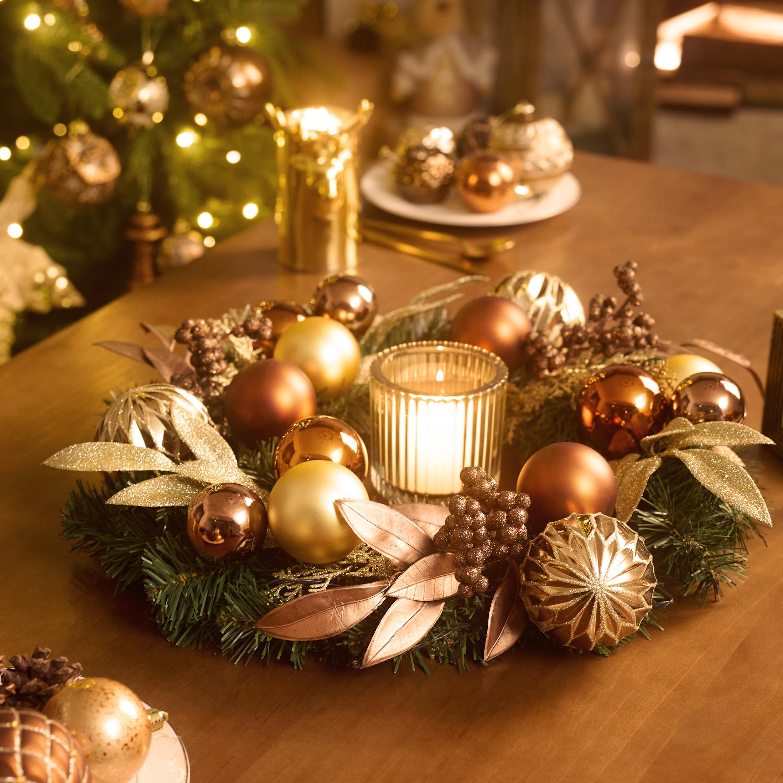 Valery Madelyn Couronne de Noël pré-éclairée pour porte d'entrée avec lumières, grande couronne de Noël éclairée de 50,8 cm avec boules en cuivre bronze doré pour cheminée, fenêtre, table d'extérieur,