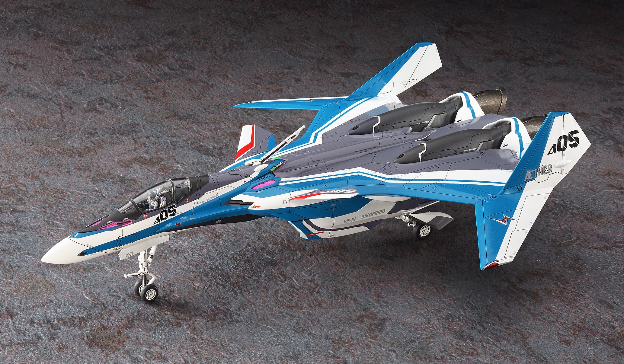 美品   マクロス デルタ   1/72 Amazon.co.jp: マクロスデルタ VF-31Jジークフリード (ハヤテ