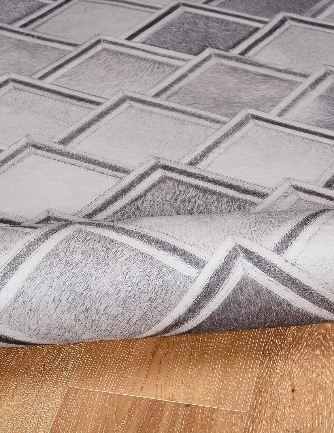 Linon Home Decor Products Dallas Pacolet Grey & Ivory 5' X 7' Area Rug