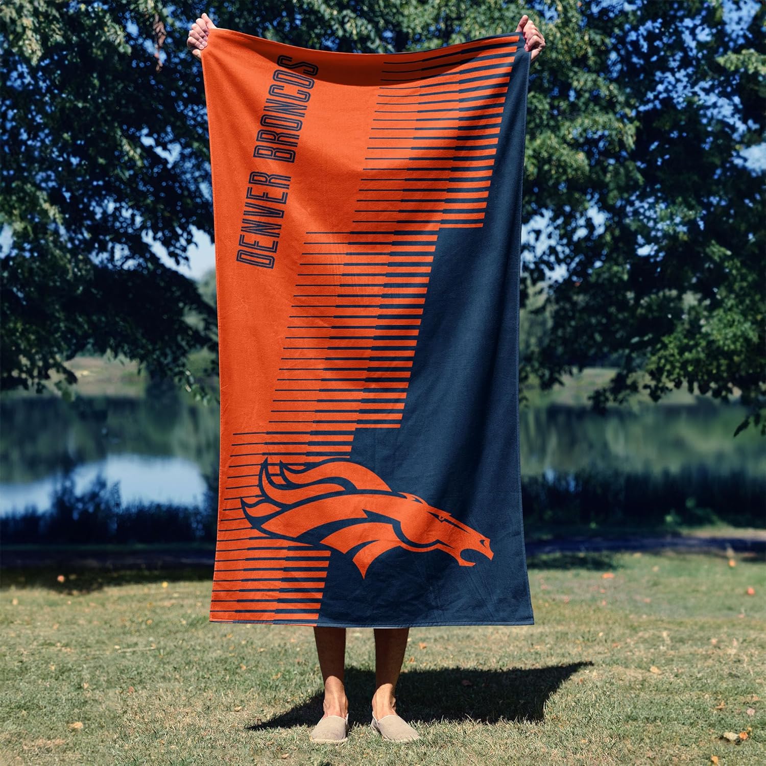 Northwest Denver Broncos NFL Progression Jacquard Beach Towel 36 x 72 Inches - Image 4