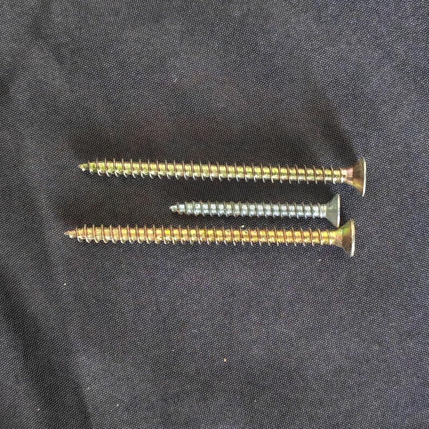 3 in 1 Extra Large hay Feeder Accessories Part 1 Screw