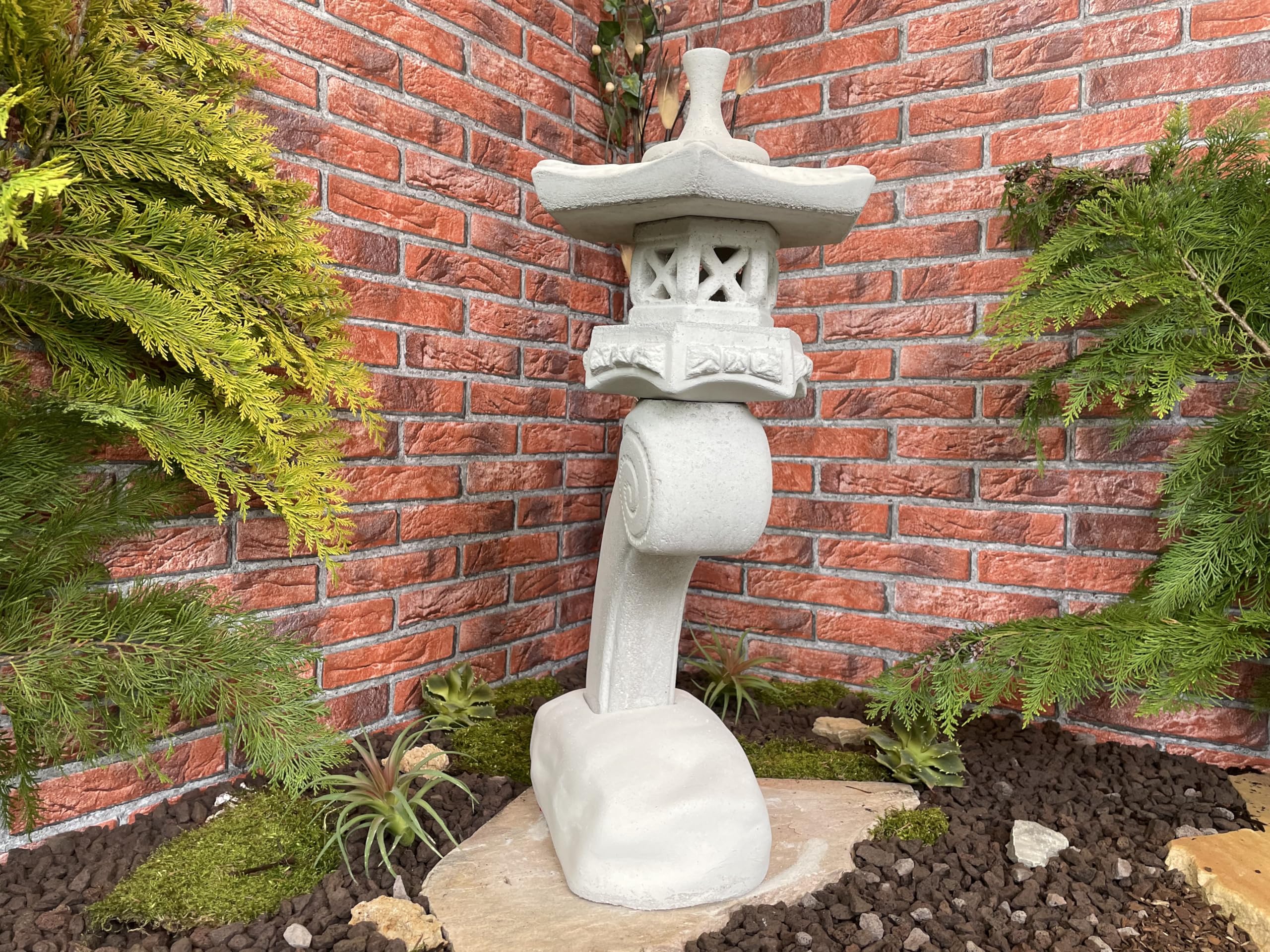 Steintempel im japanischen Stil 'Rankei S' - Handgefertigte Gartenfigur aus regionalem Steinguss - Zen - Dekoration für Garten & Terasse - wetterfest & langlebig