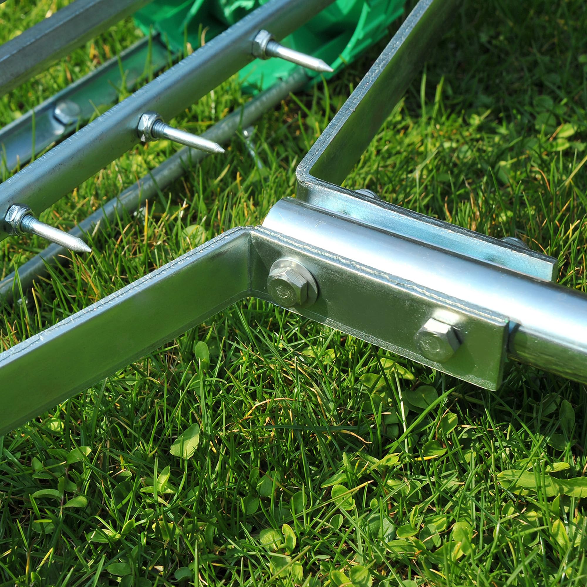 Outsunny Rouleau aérateur pour pelouse avec Manche télescopique, 98 x 45 x 87 cm, Vert
