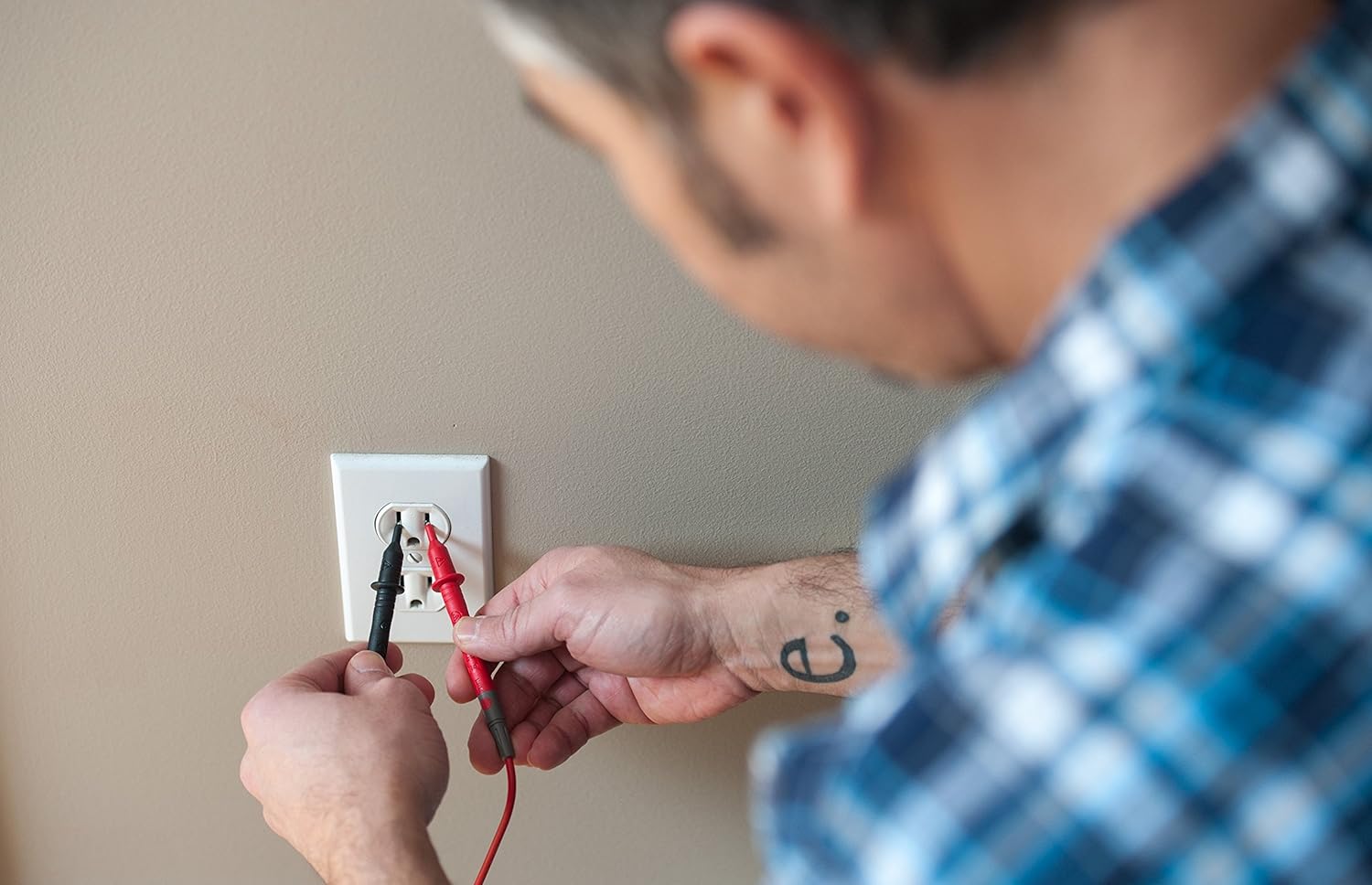 General Tools TS04 ToolSmart Bluetooth Connected Digital Multimeter, Auto-Ranging with NCV Detector, CAT III 600V Safety Rated