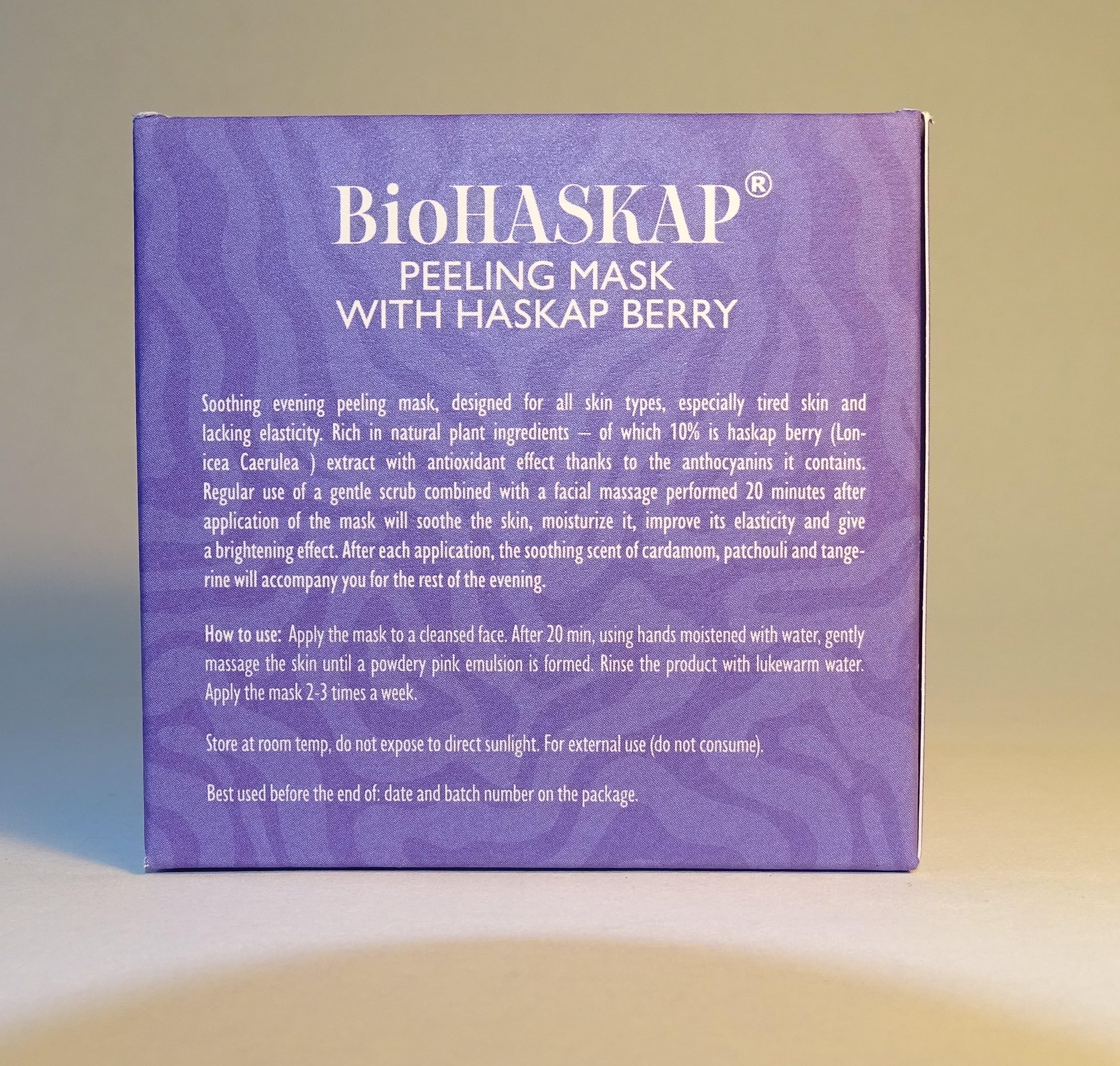 Peeling-Gesichtsmaske mit Haskap-Beere, 30ml. BioHASKAP. 10% Haskap-Beeren BIO-Extrakt. Von Kosmetikexperten entwickelte Formel. Natrue zertifizierte Inhaltsstoffe. Gut alterndes Naturprodukt.