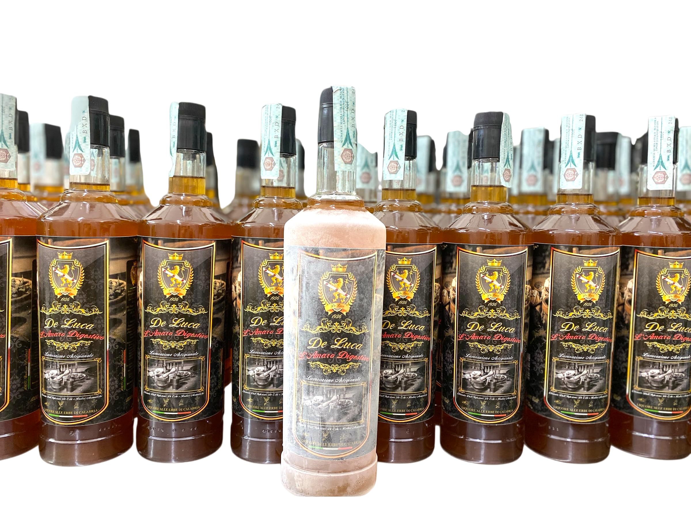 Amaro De Luca,Ottenuto Dall'Infusione Di Erbe e Radici Aromatiche Calabresi,Ogni Sorso Di Amaro De Luca é Un Viaggio Sensoriale Che Attraversa Le Montagne e il Mare Della Calabria, 28% Vol. 1 Litro