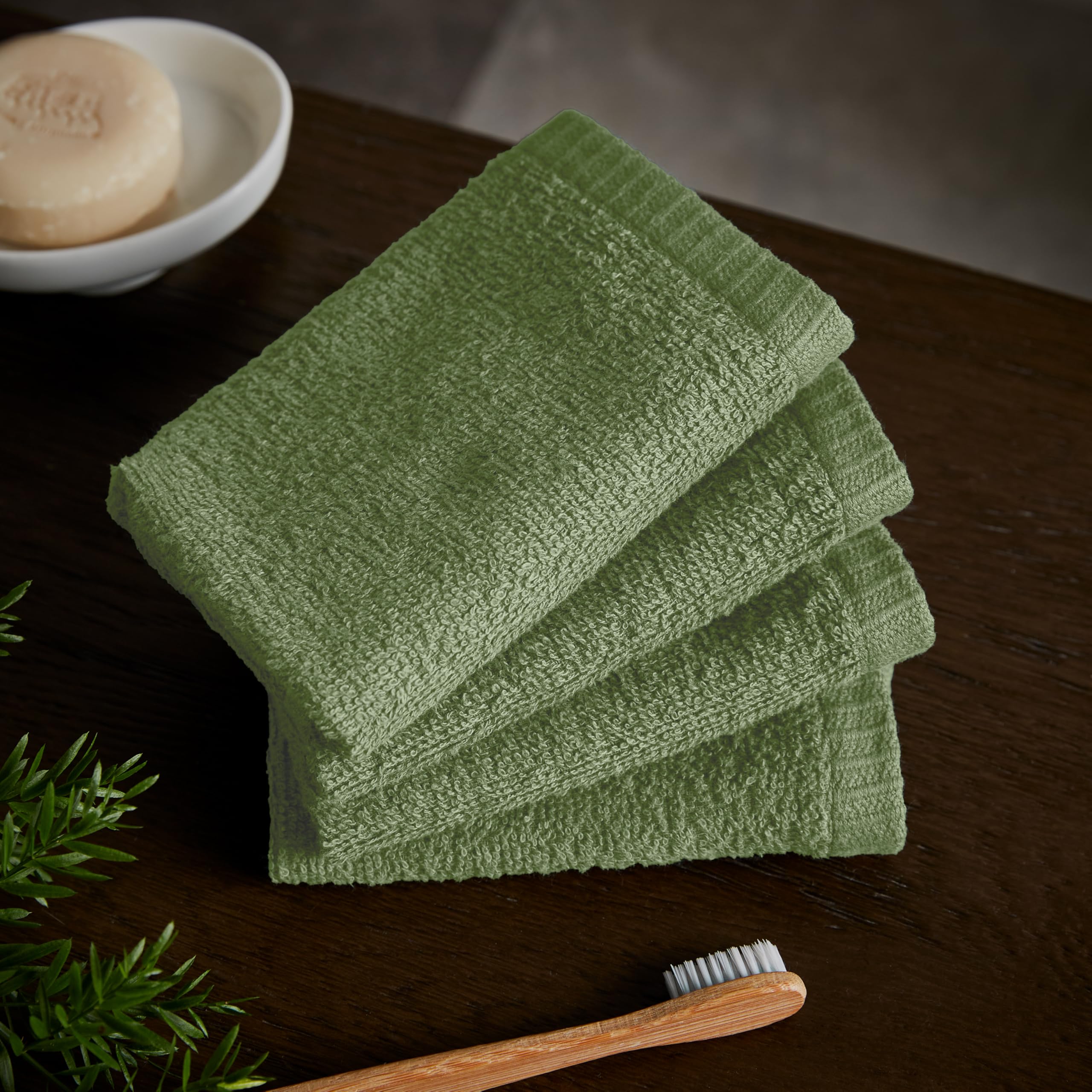 Catherine Lansfield Green Quick Dry Cotton 4 Pack Face Cloths Sage - Face Cloth 4 Pack - Sage